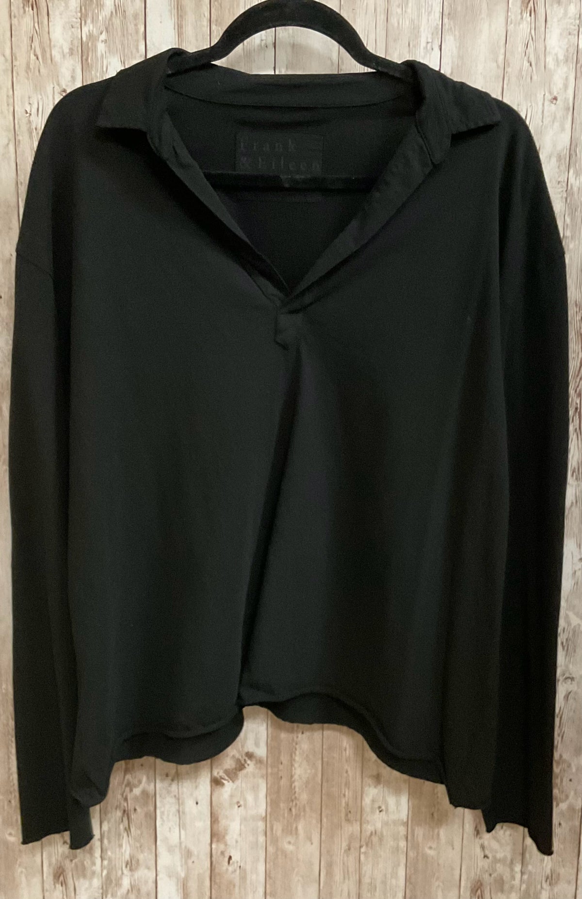 Size L FRANK & EILEEN Black Top