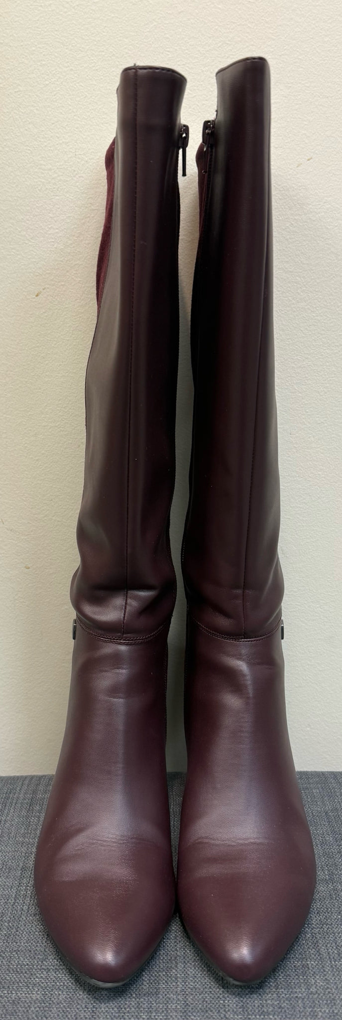 7.5 ALFANI Burgundy Boots