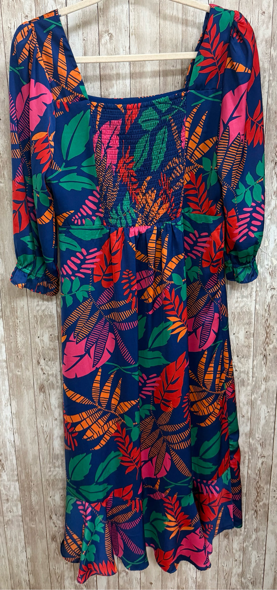 Size L SKIES ARE BLUE BLUE AND GREEN FLORAL Dress