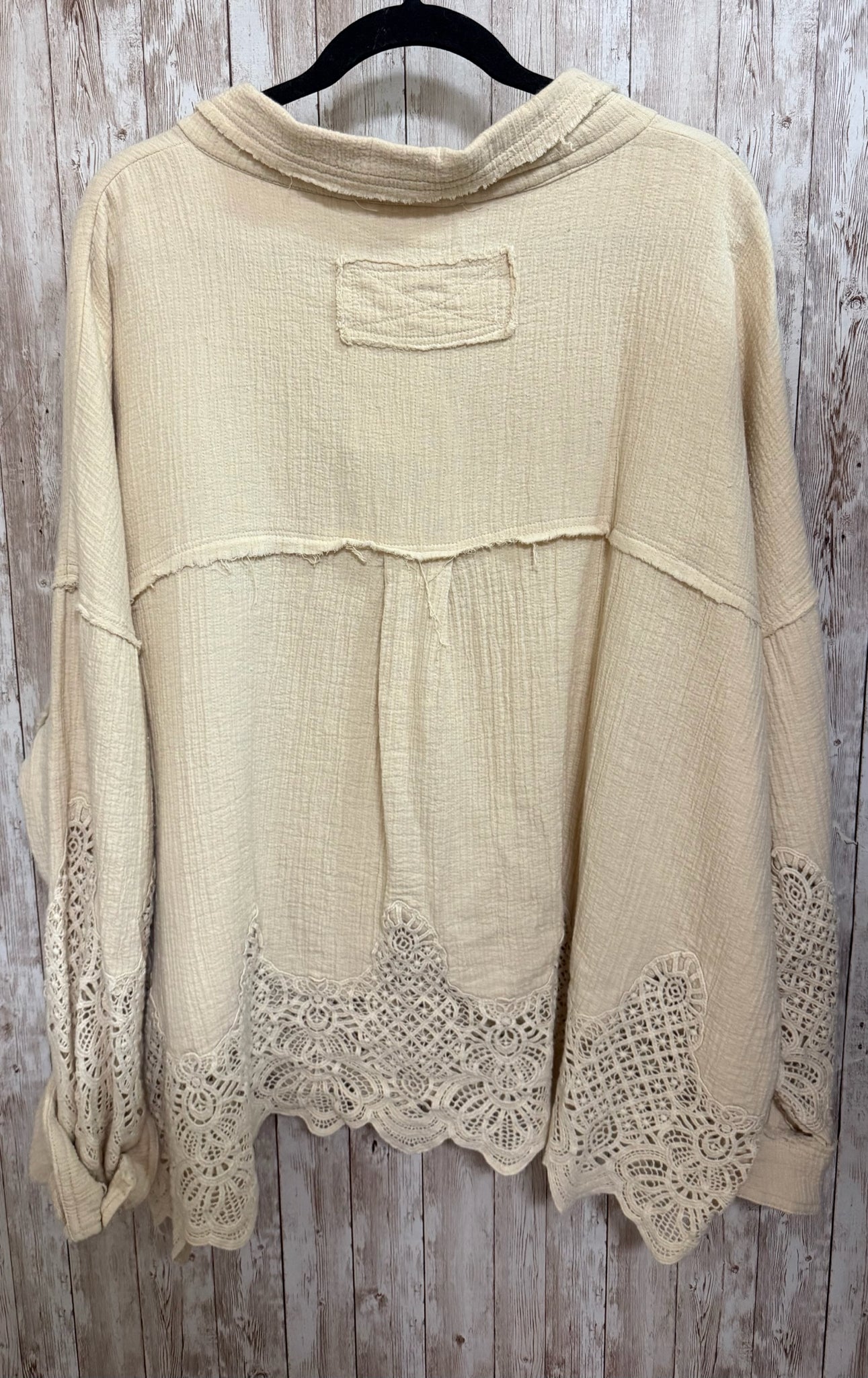 OLI & HALI Size XL Cream Top