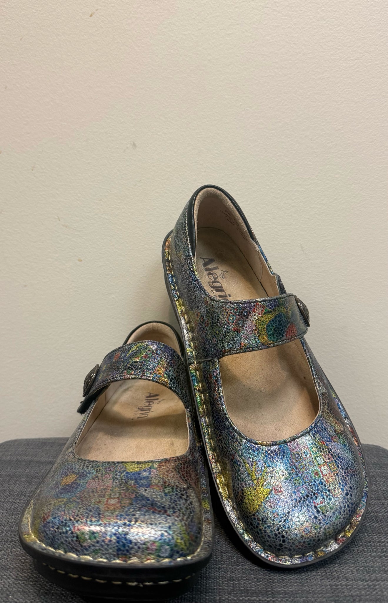 7 ALEGRIA METALLIC SHOES