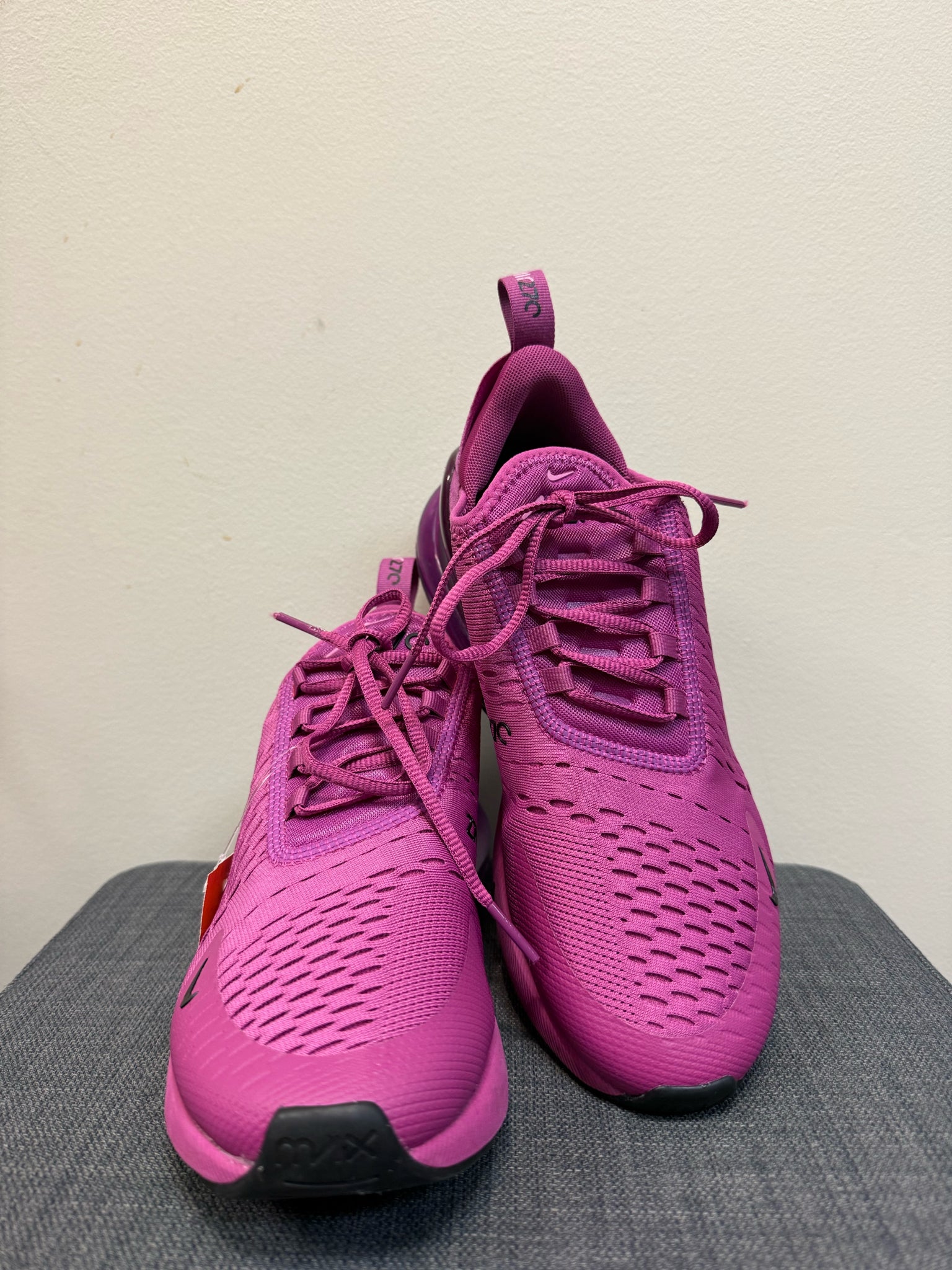 NIKE 8.5 Fuschia SHOES