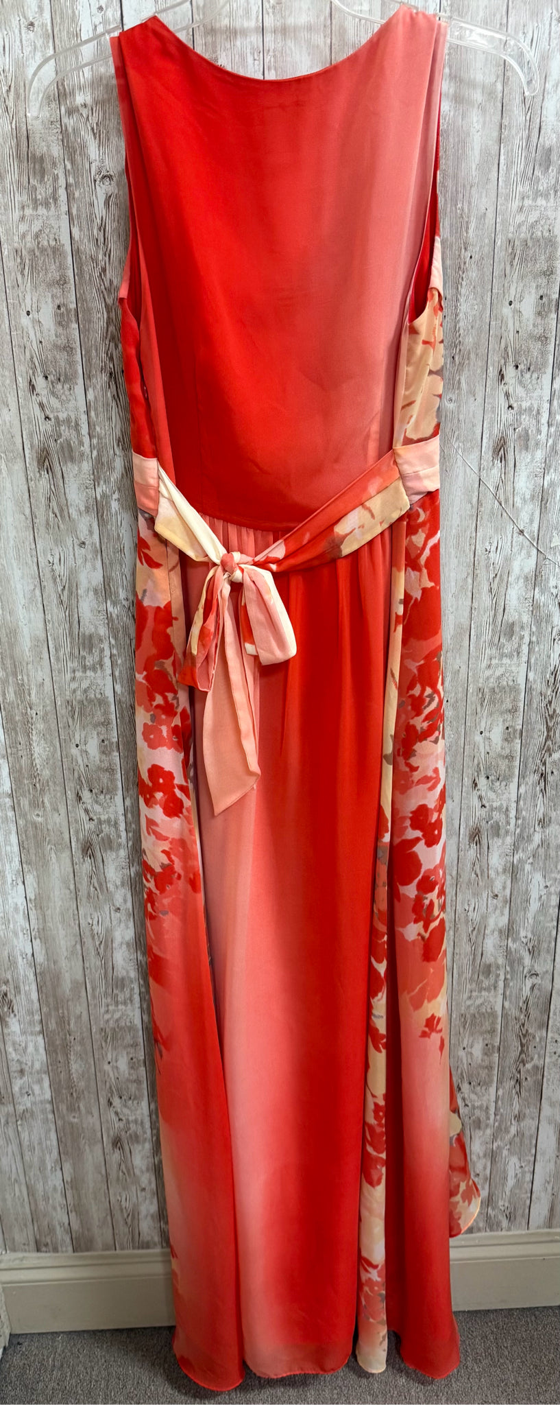 Size 6 VINCE CAMUTO Orange Print Dress