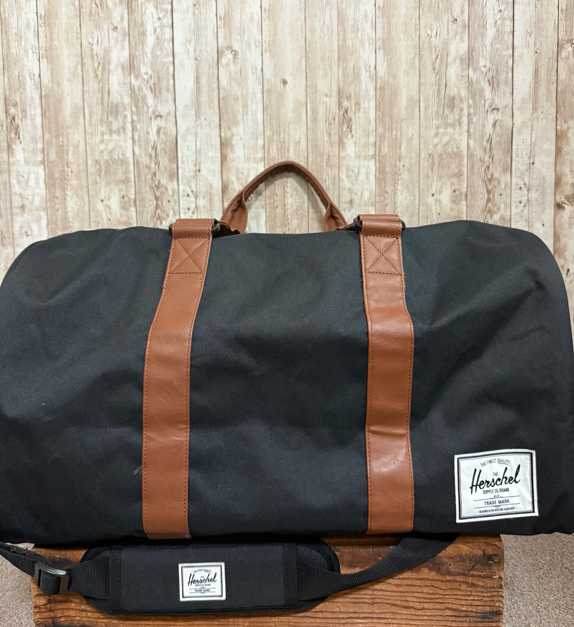 HERSCHEL LUGGAGE
