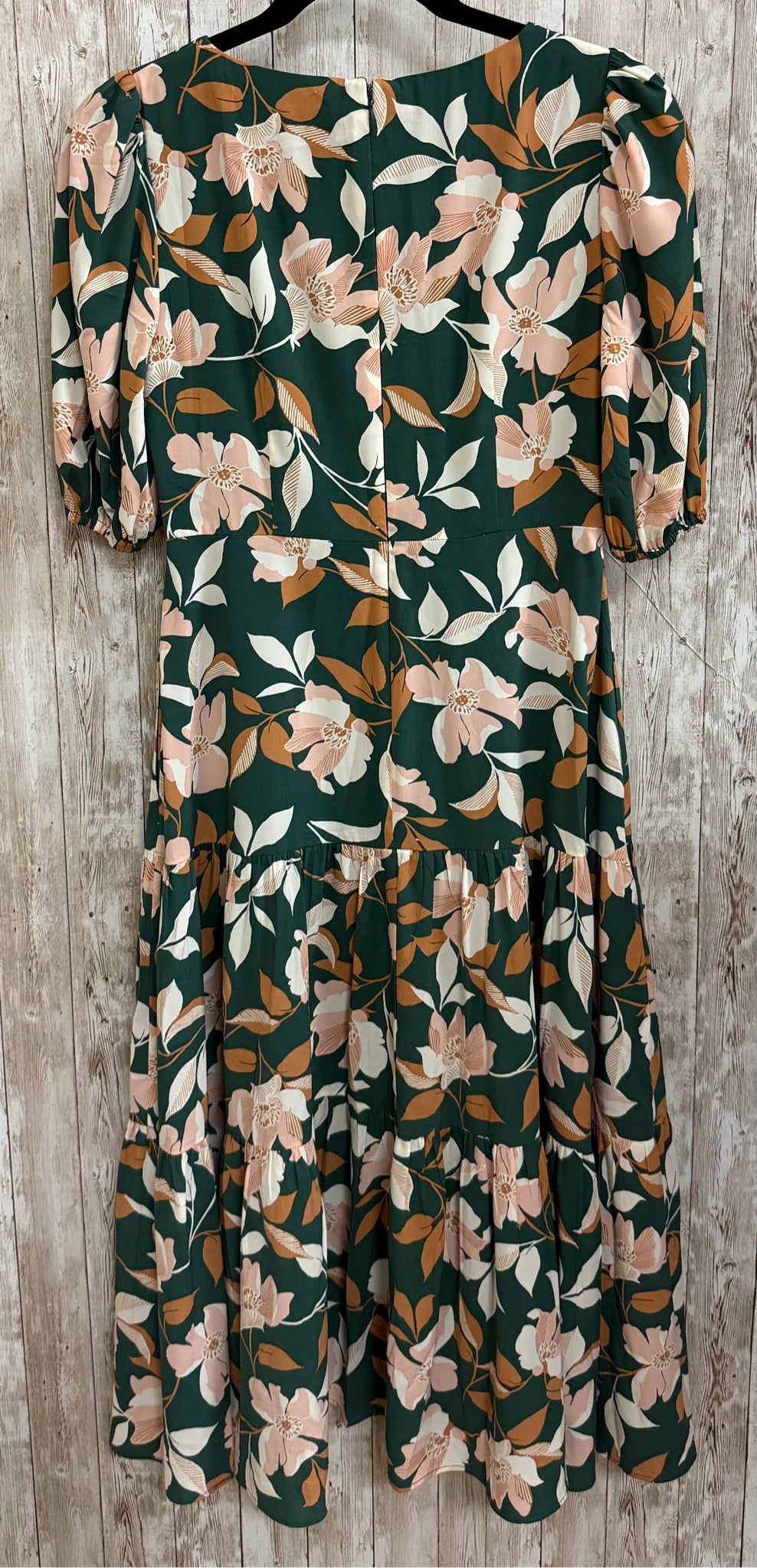 Size 0 GAL MEETS GLAM GREEN AND GOLD Dress