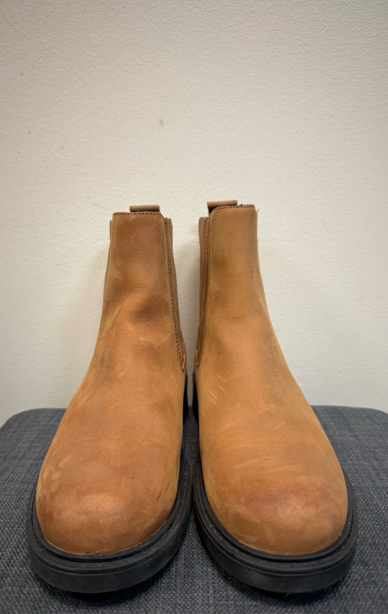 7.5 CLARKS Camel Boots