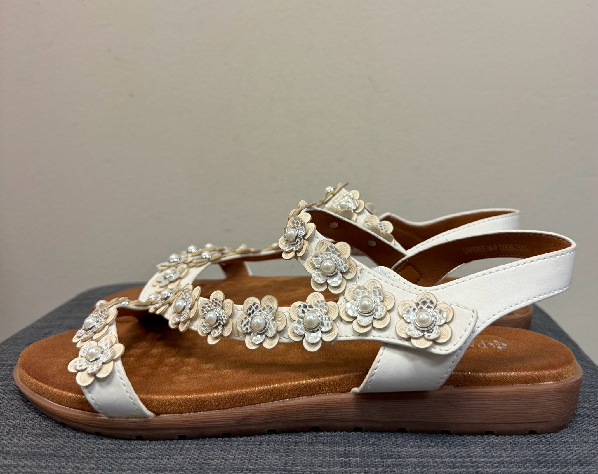 9 PATRIZIA White Sandals