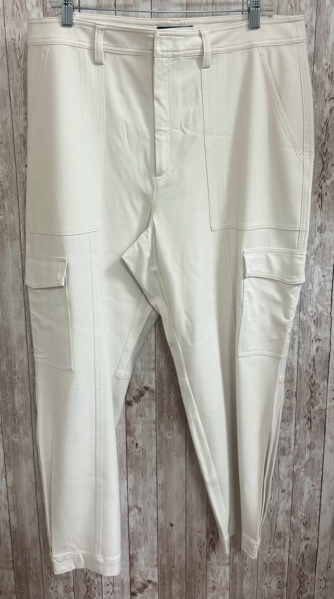 Size 16 BANANA REPUBLIC Cream Pants