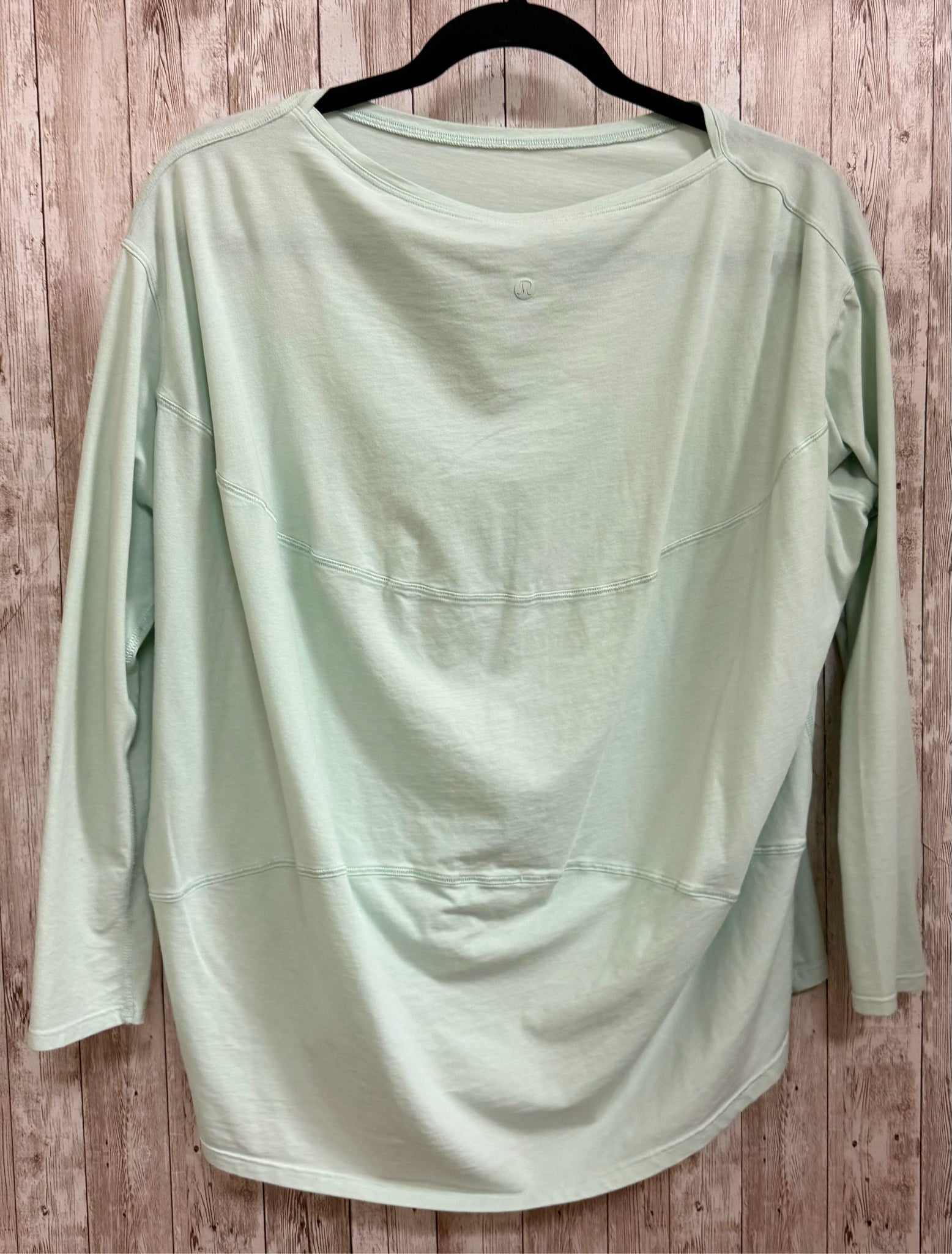 Size 6 LULULEMON MINT Top