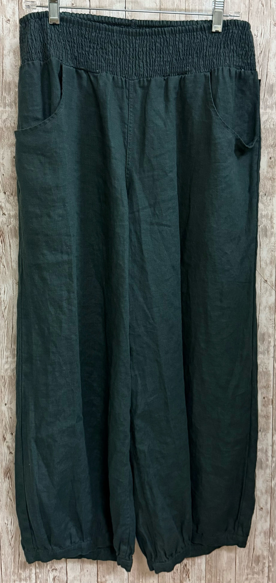 Size M NOMAD Charcoal Pants