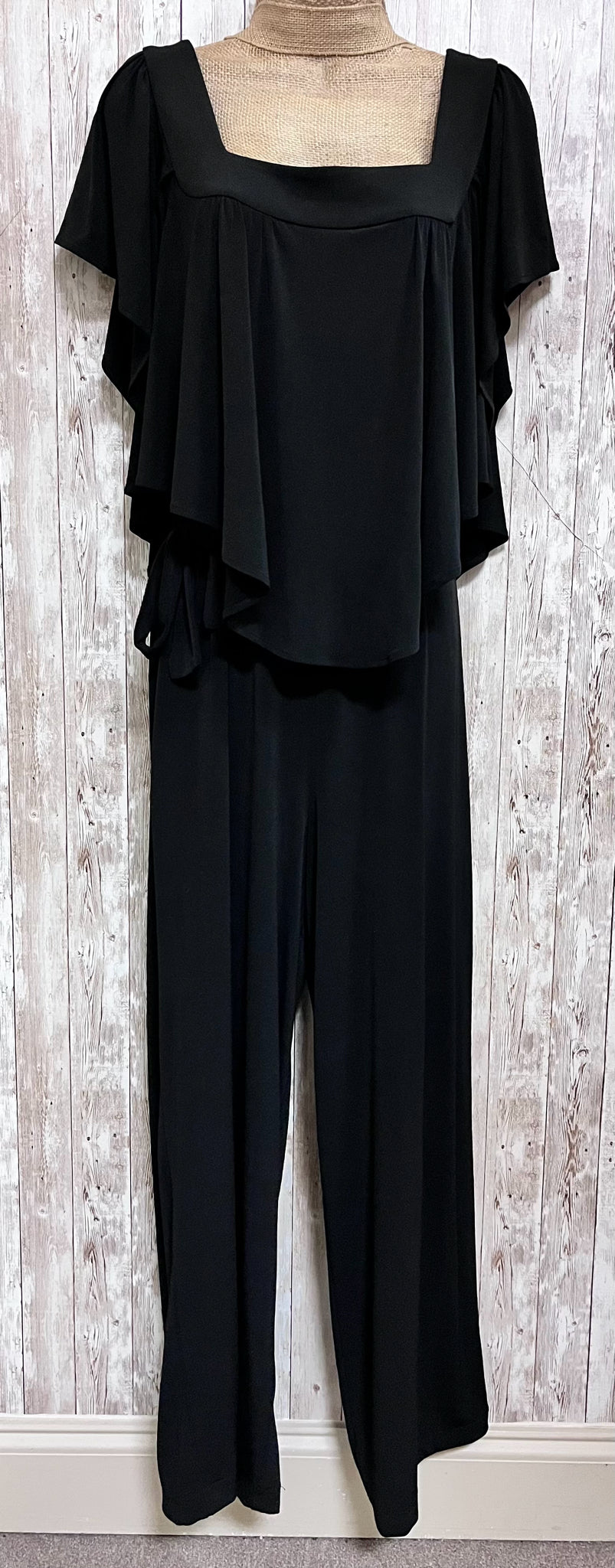 Size M EMMA & MICHELE Black Jumper