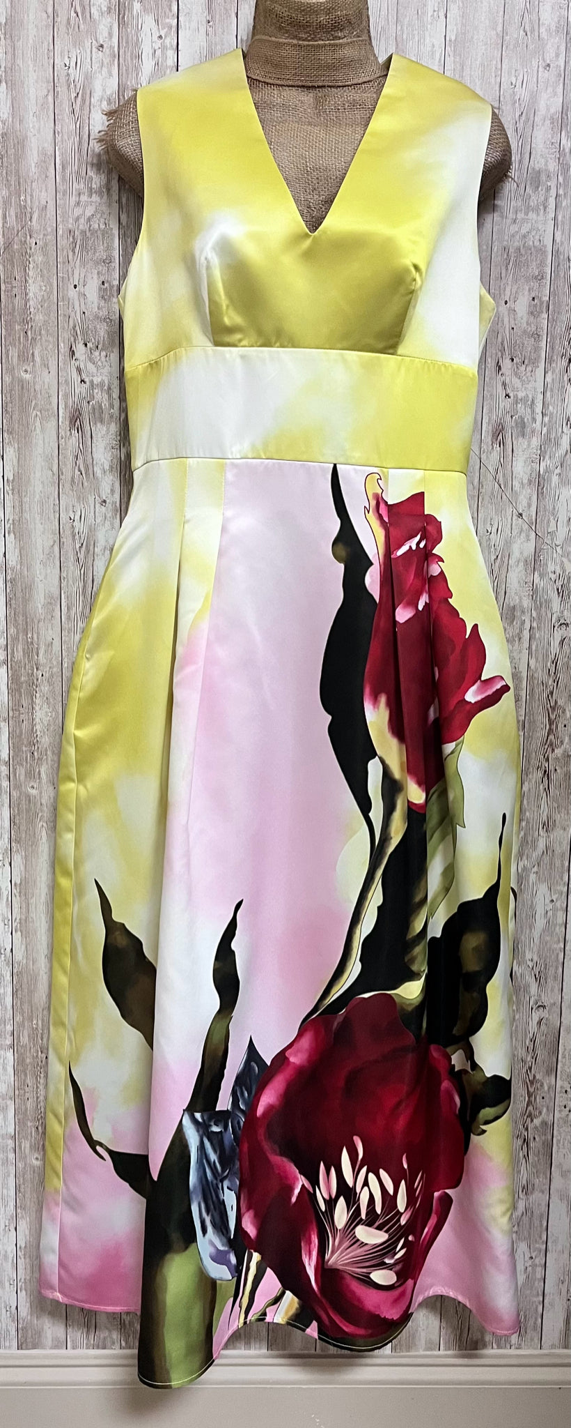 YELLOW AND PINK FLORAL STYLEWE Size M Dress