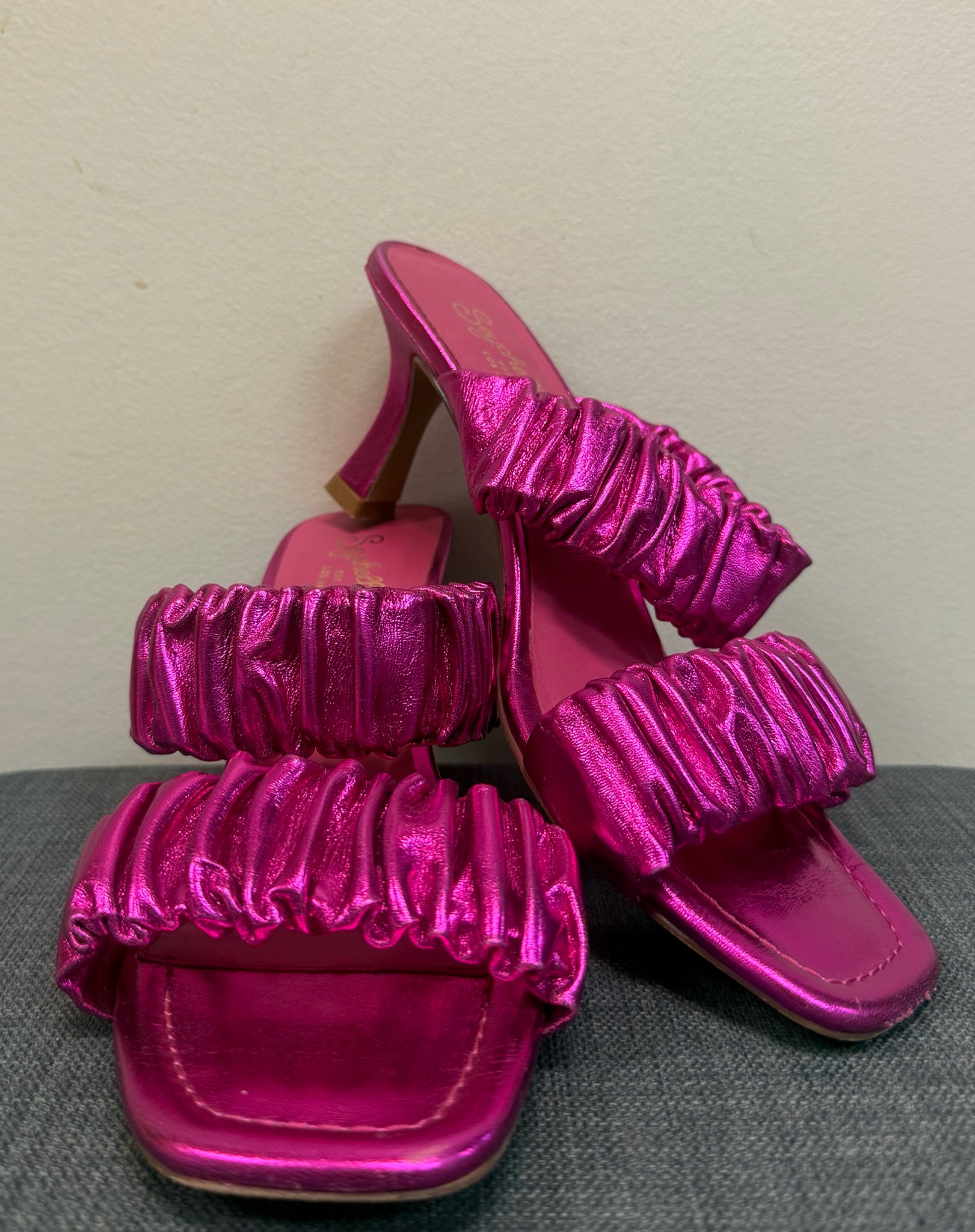 8 SEYCHELLES Pink Sandals