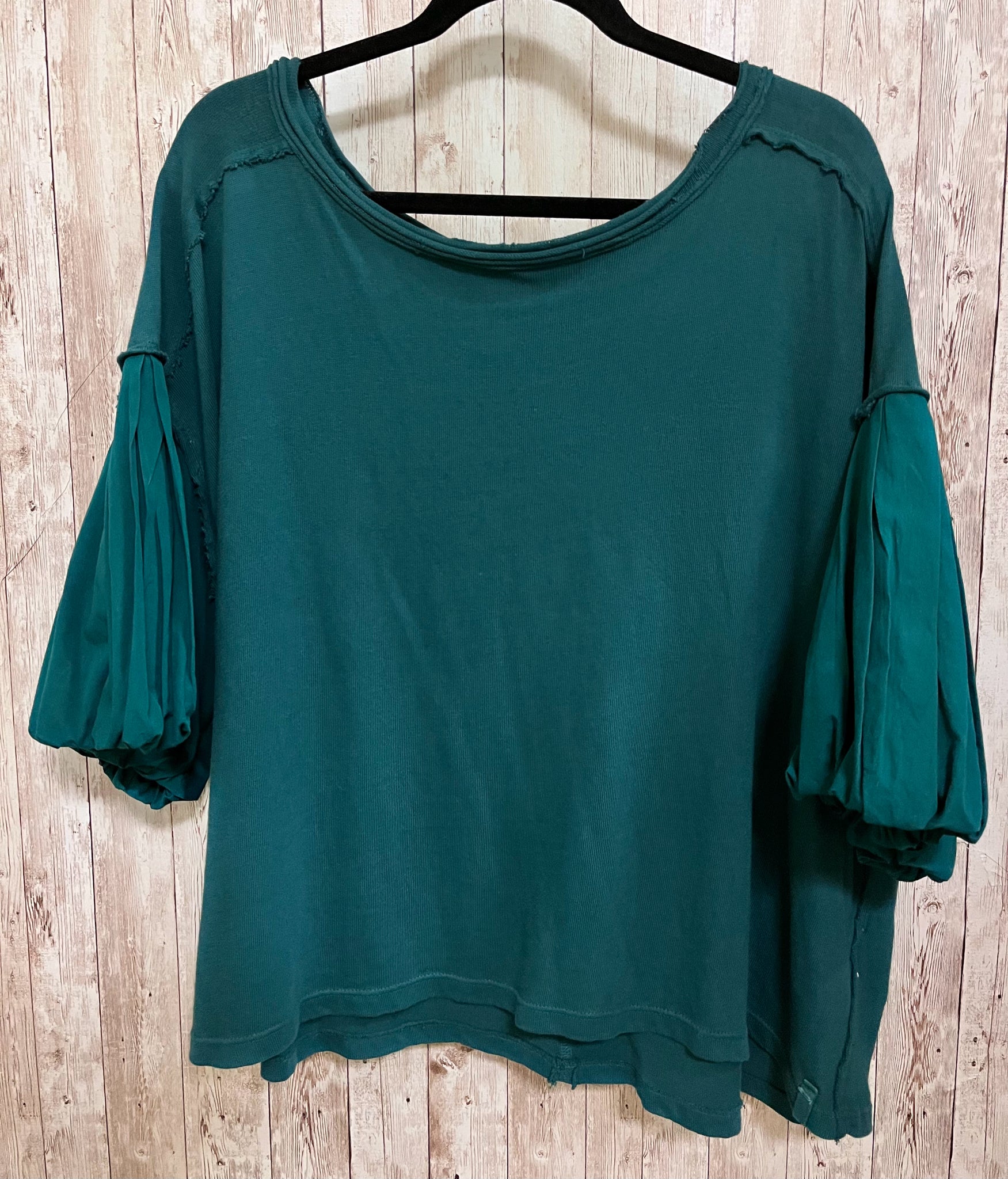 WE THE FREE Size M Green Top