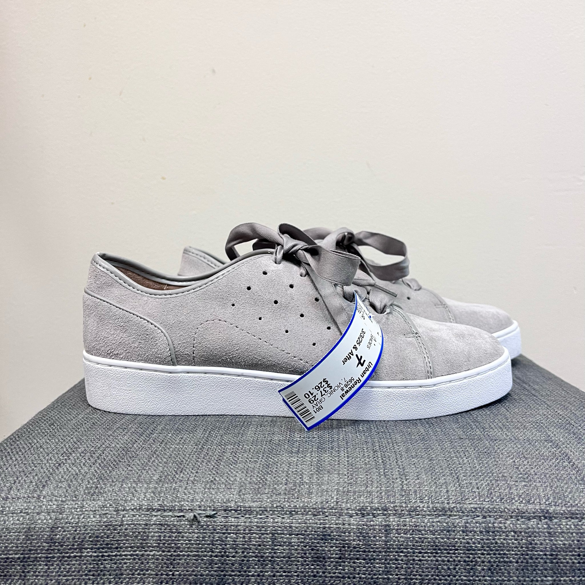 VIONIC 7 GRAY SUEDE SHOES