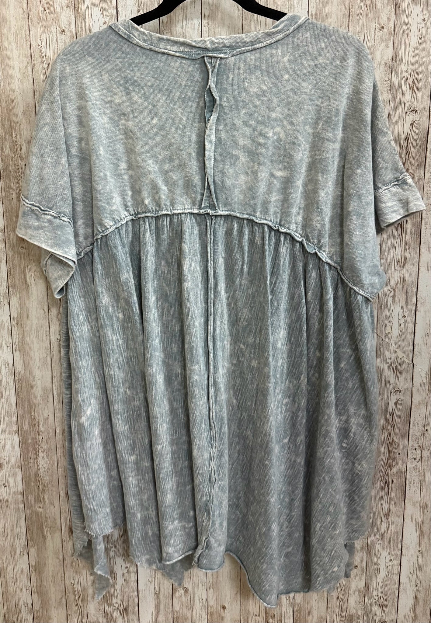 Size L J. HER GREY Top
