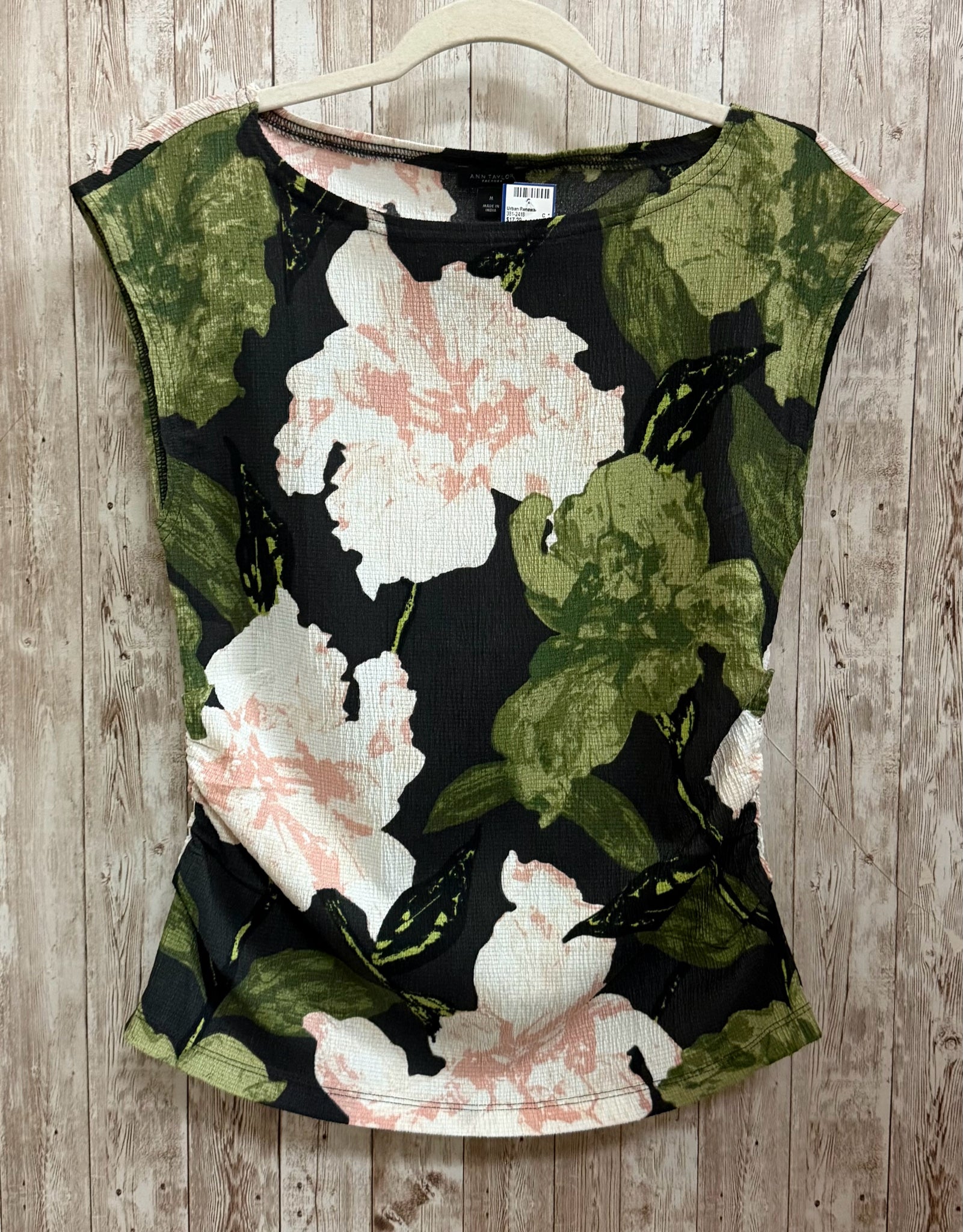 Size M ANN TAYLOR MULTI FLORAL Top