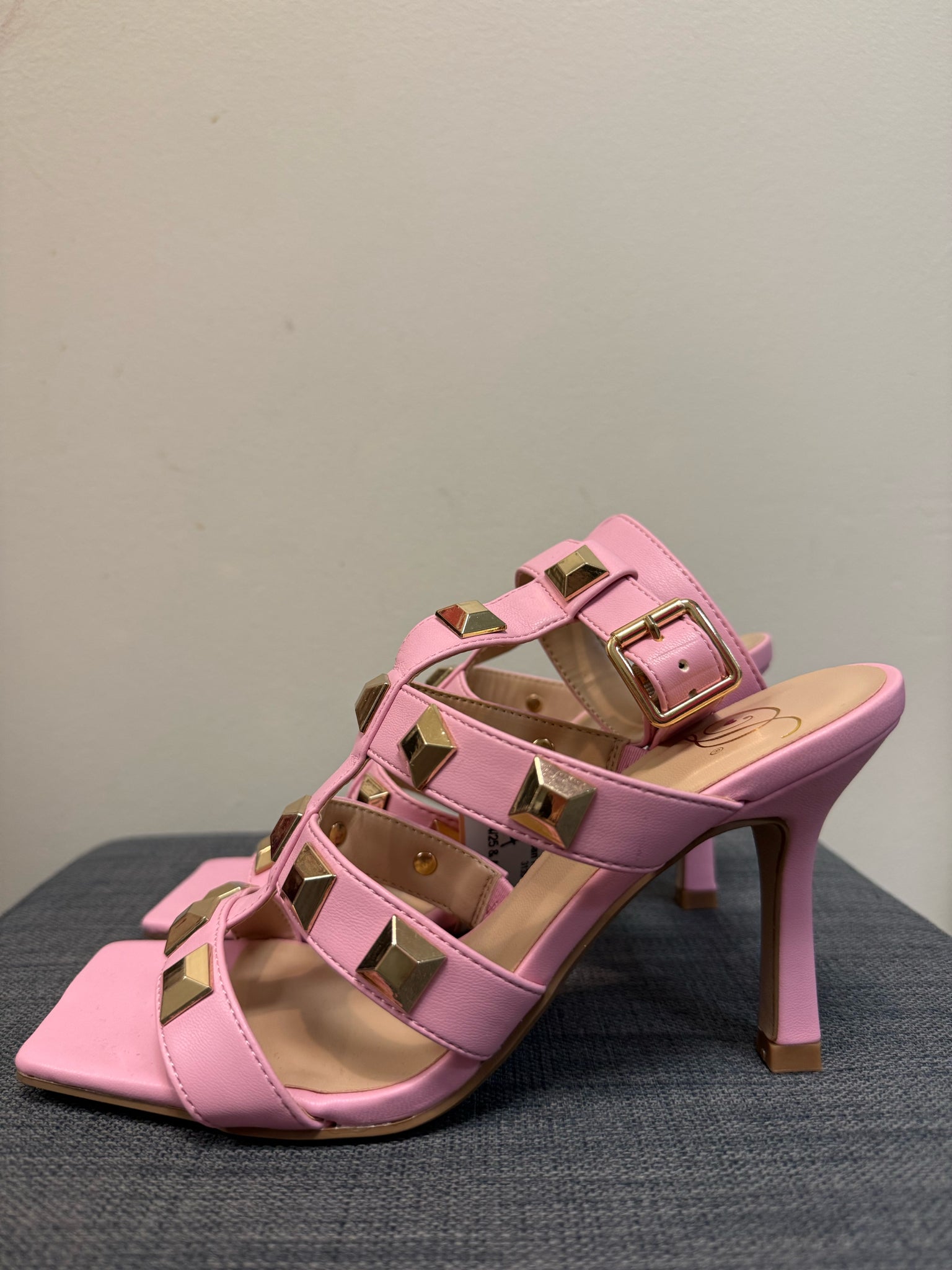 7 D Pink Sandals