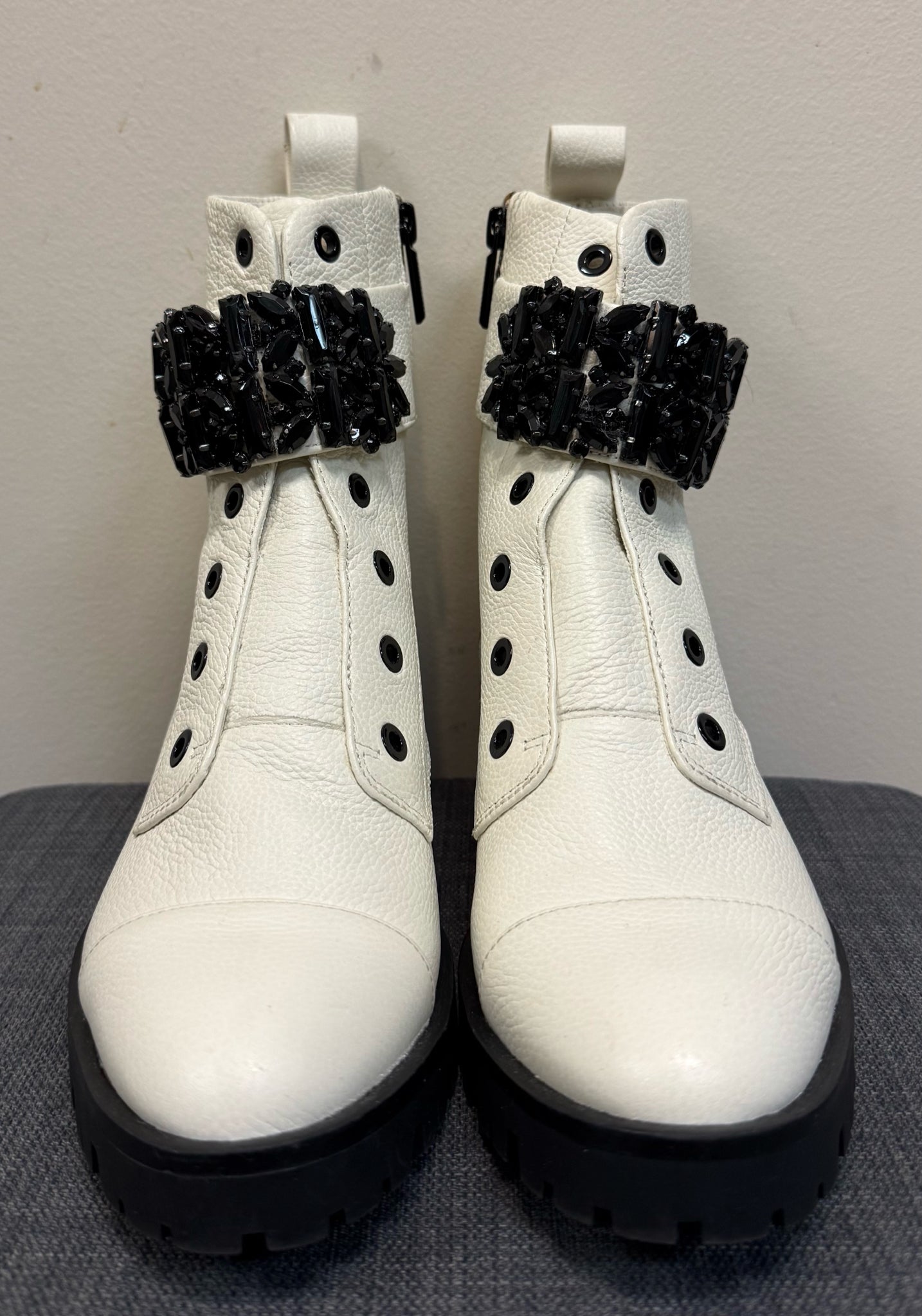 8 KARL LAGERFELD Cream Boots
