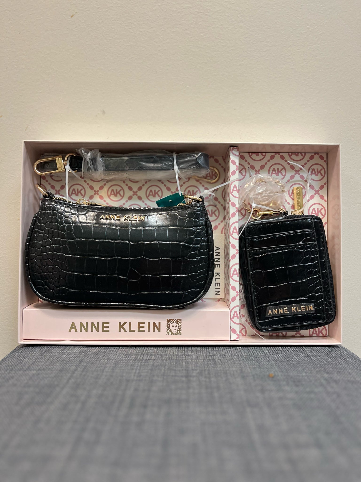 ANNE KLEIN Purse