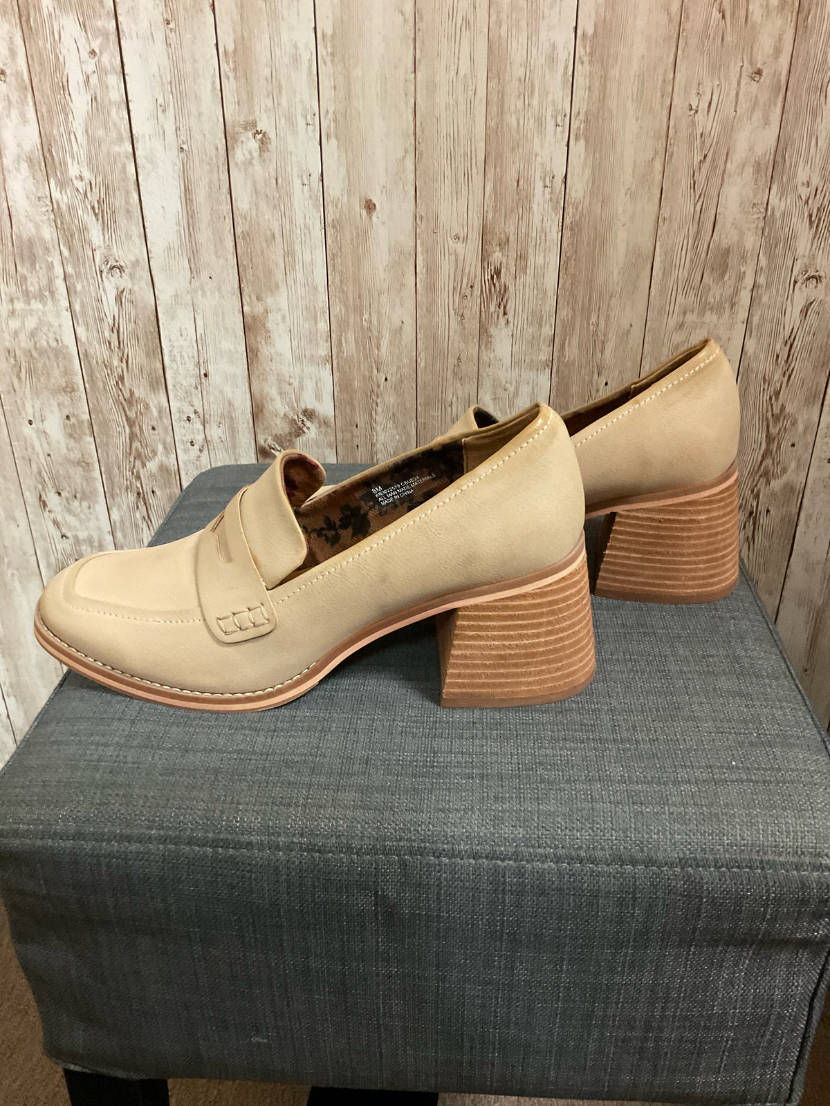 8 KORKS Tan SHOES