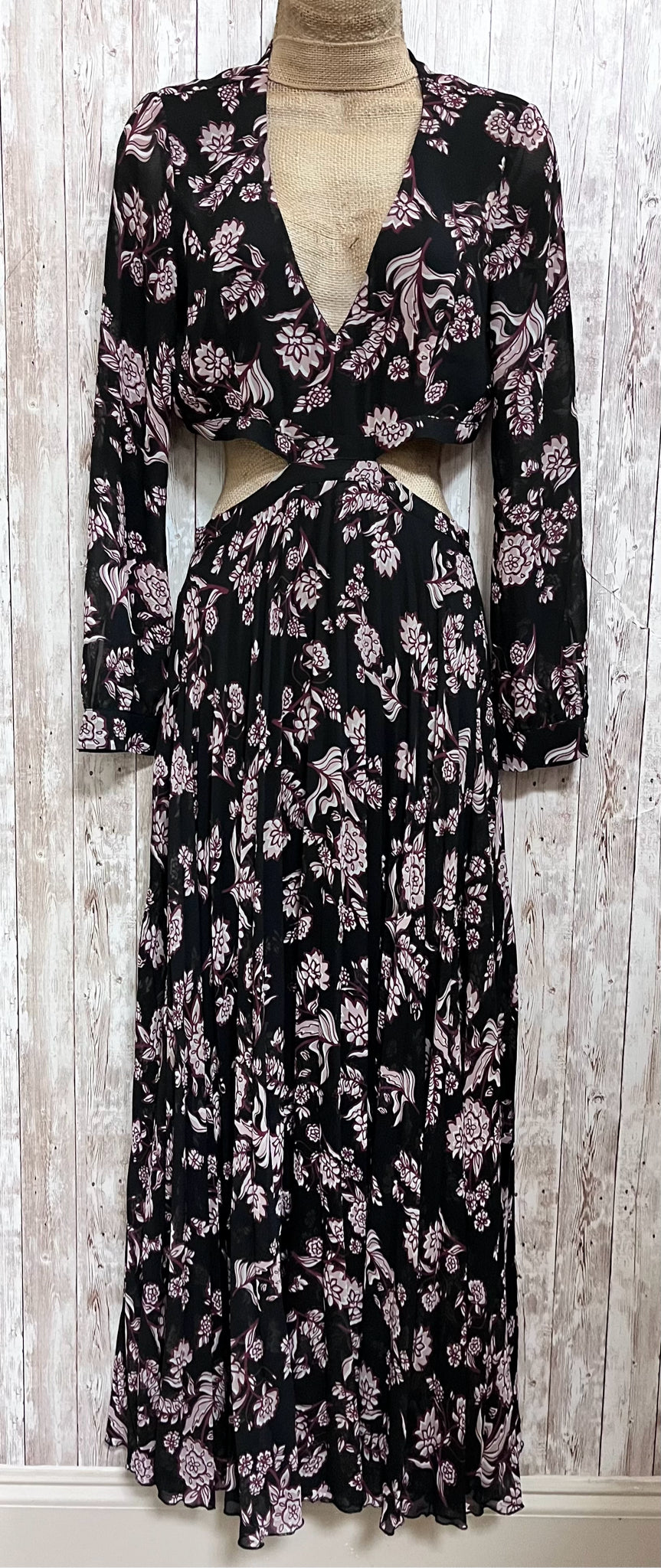 Size 6 BARDOT Black Print Dress