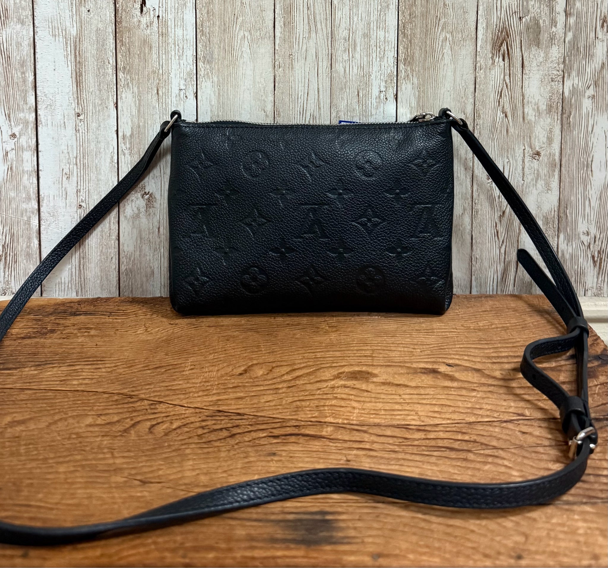 LOUIS VUITTON Purse