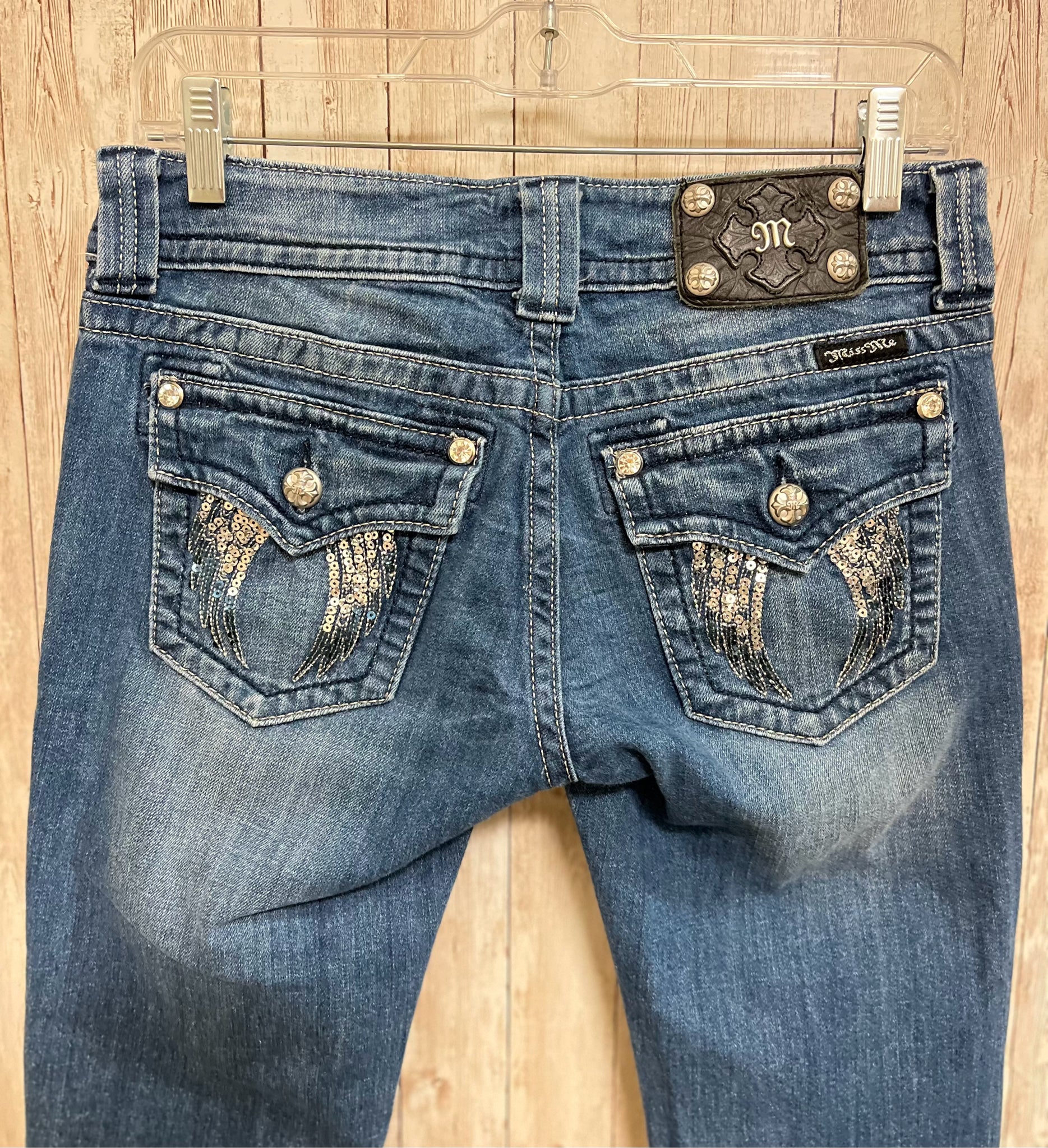 MISS ME Size 28 BLUE DENIM Capris