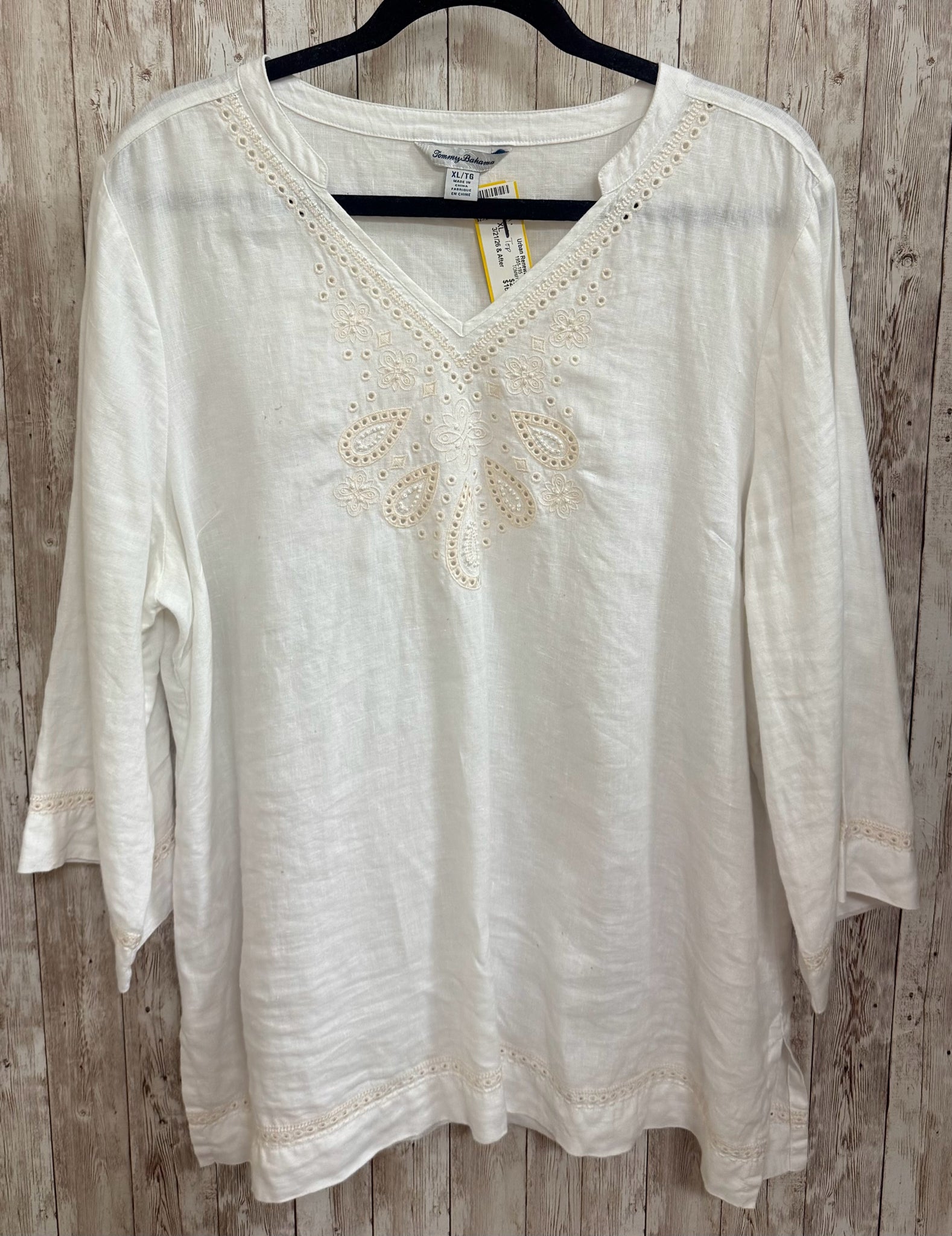 Size XL TOMMY BAHAMA White Top