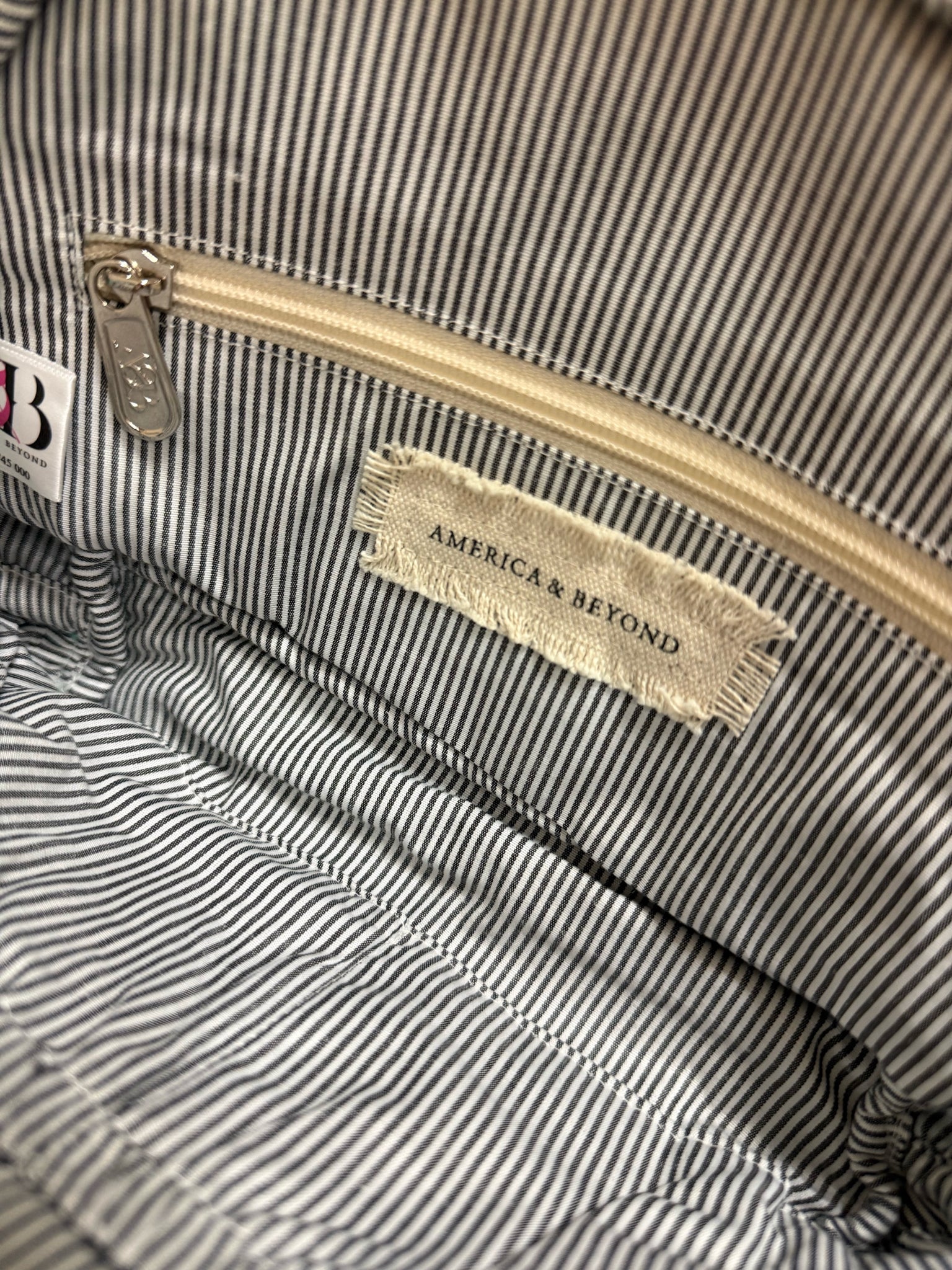 AMERICA & BEYOND Bag