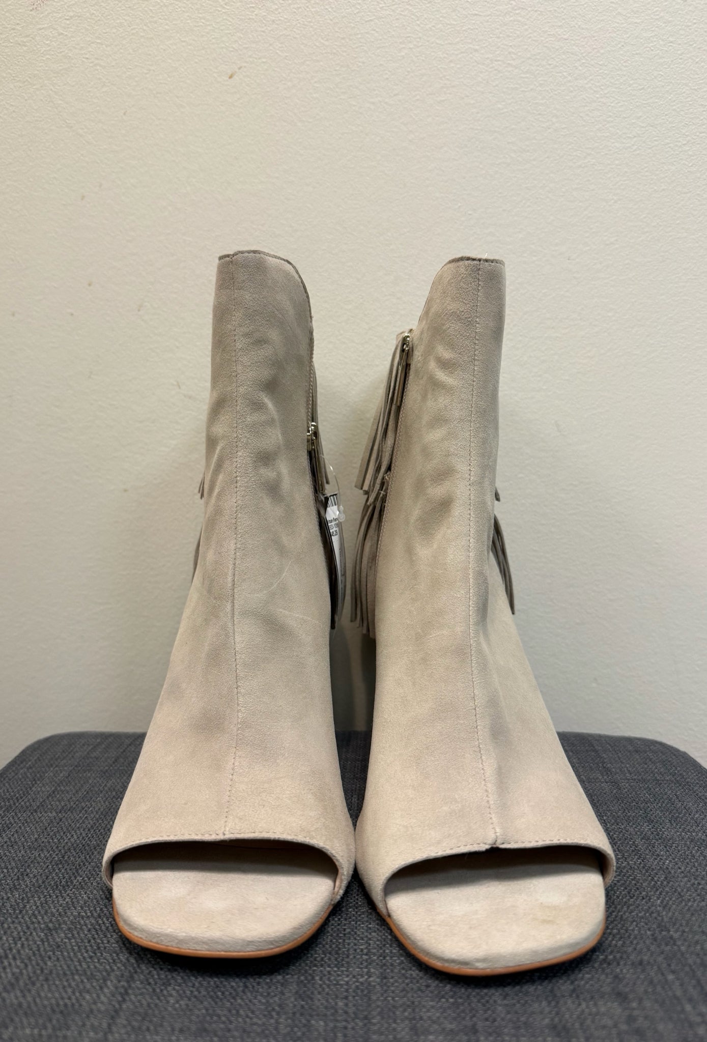 VINCE CAMUTO 9 Tan SHOES