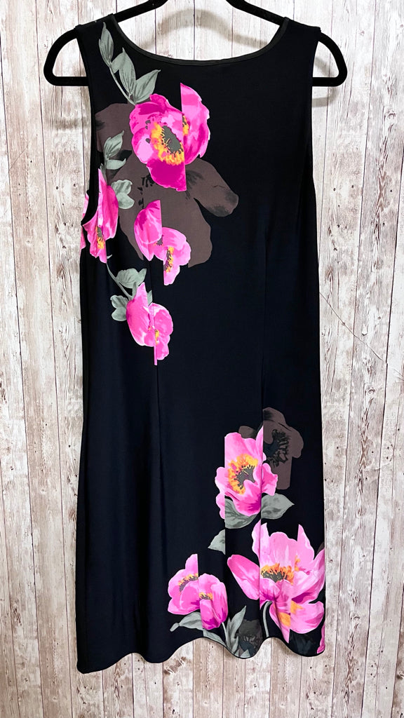 WHITEHOUSE/BLACK MKT Size L BLACK FLORAL Dress