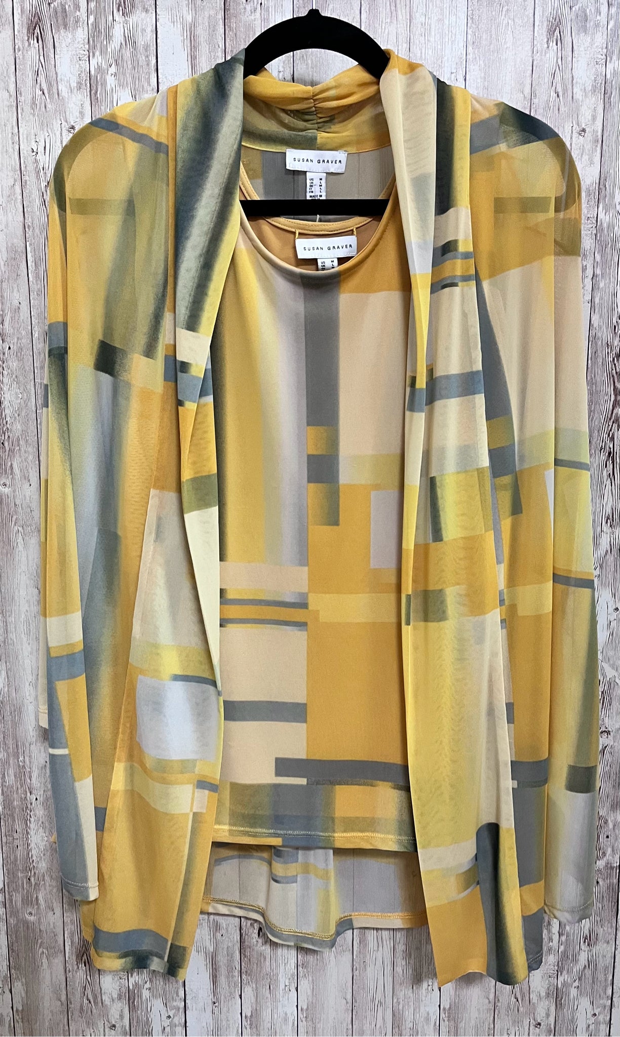 SUSAN GRAVER Size M yellow and gray 2 PC Top