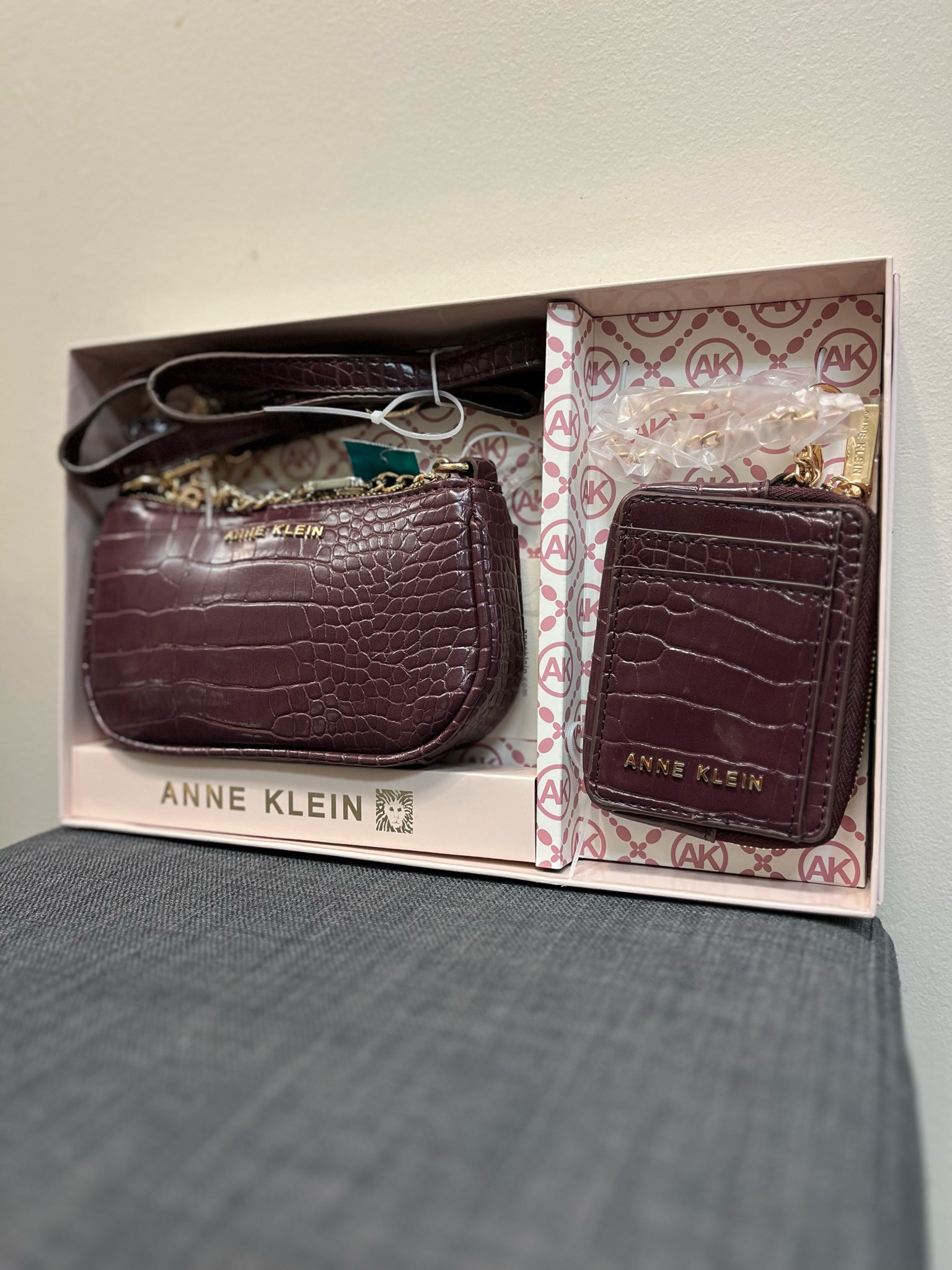 ANNE KLEIN Purse