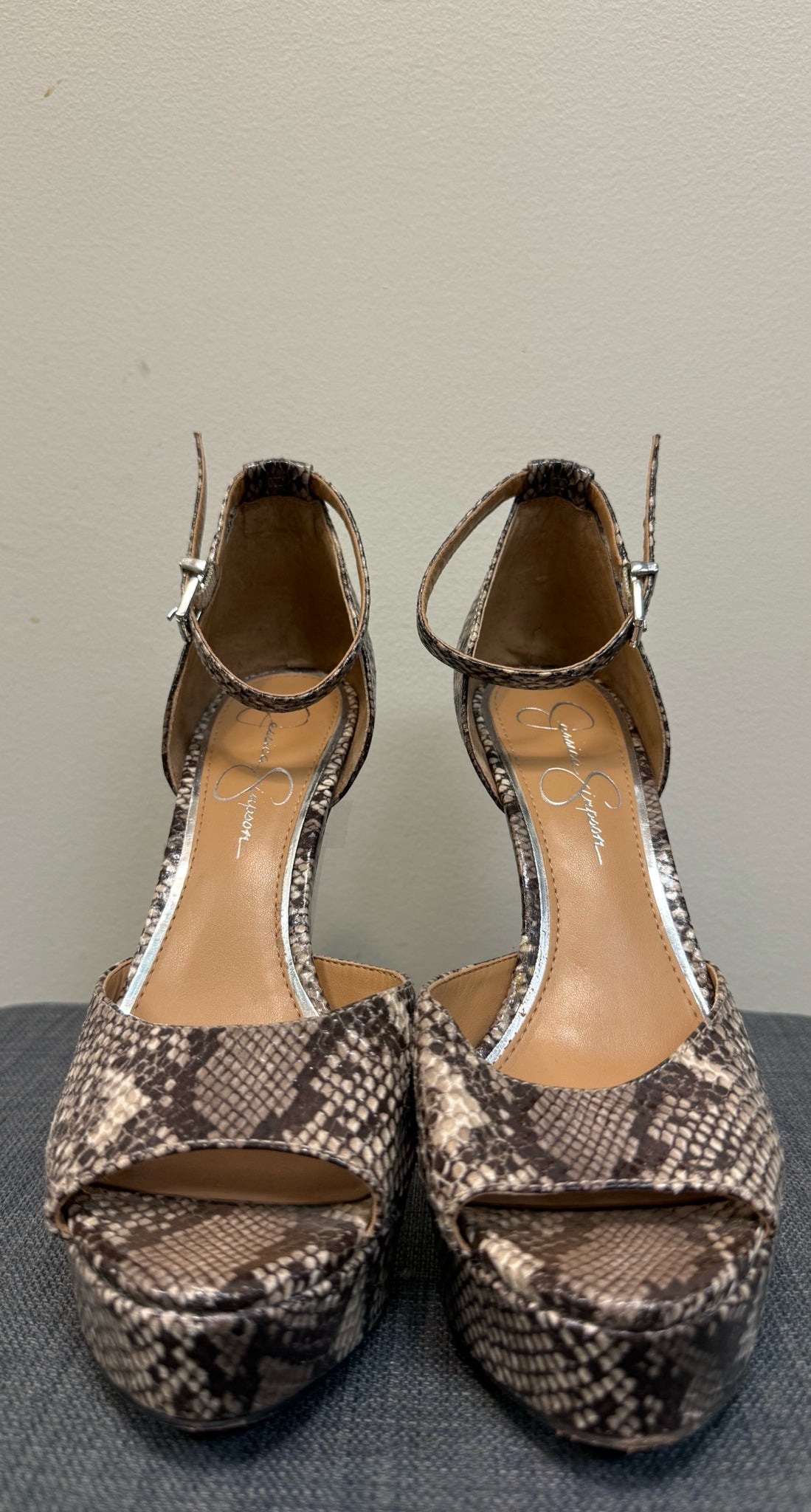8 JESSICA SIMPSON SNAKE SHOES