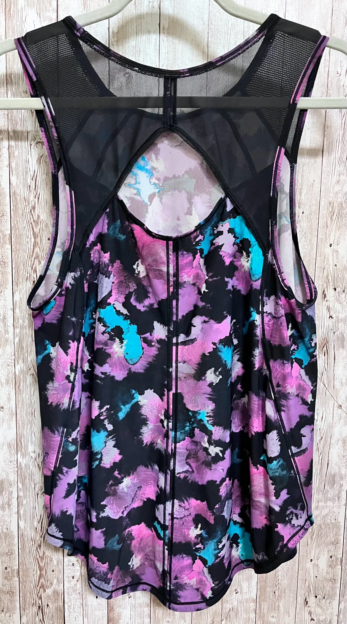 Size M LULULEMON BLACK AND PURPLE Top