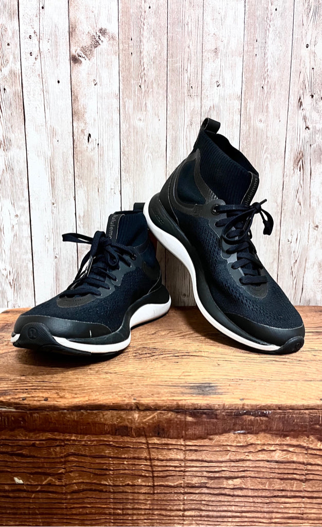 7 LULULEMON Black SHOES