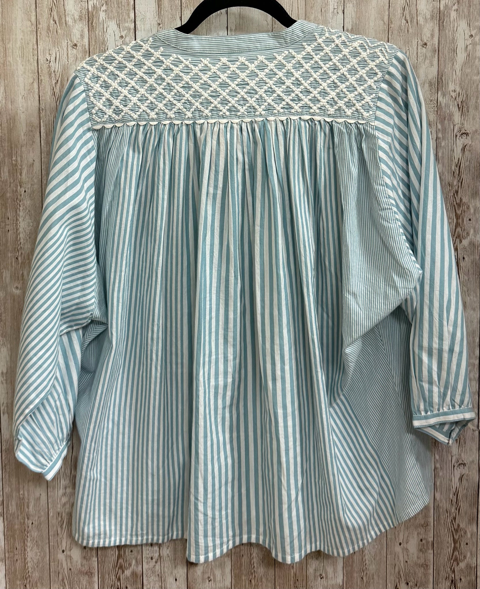 Size L LOUISE MISHA WHITE AND LIGHT BLUE Top
