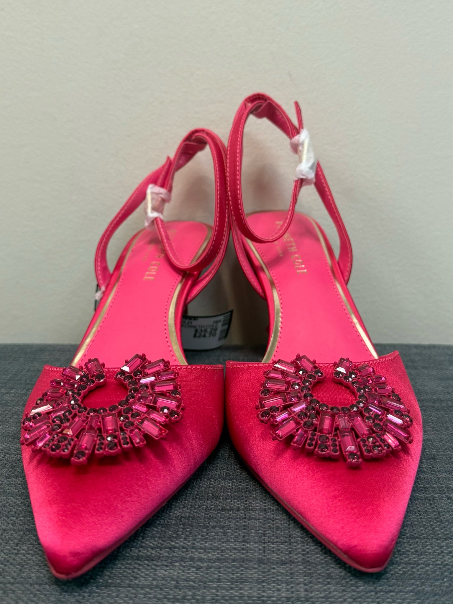 8 KENNETH COLE Pink Sandals