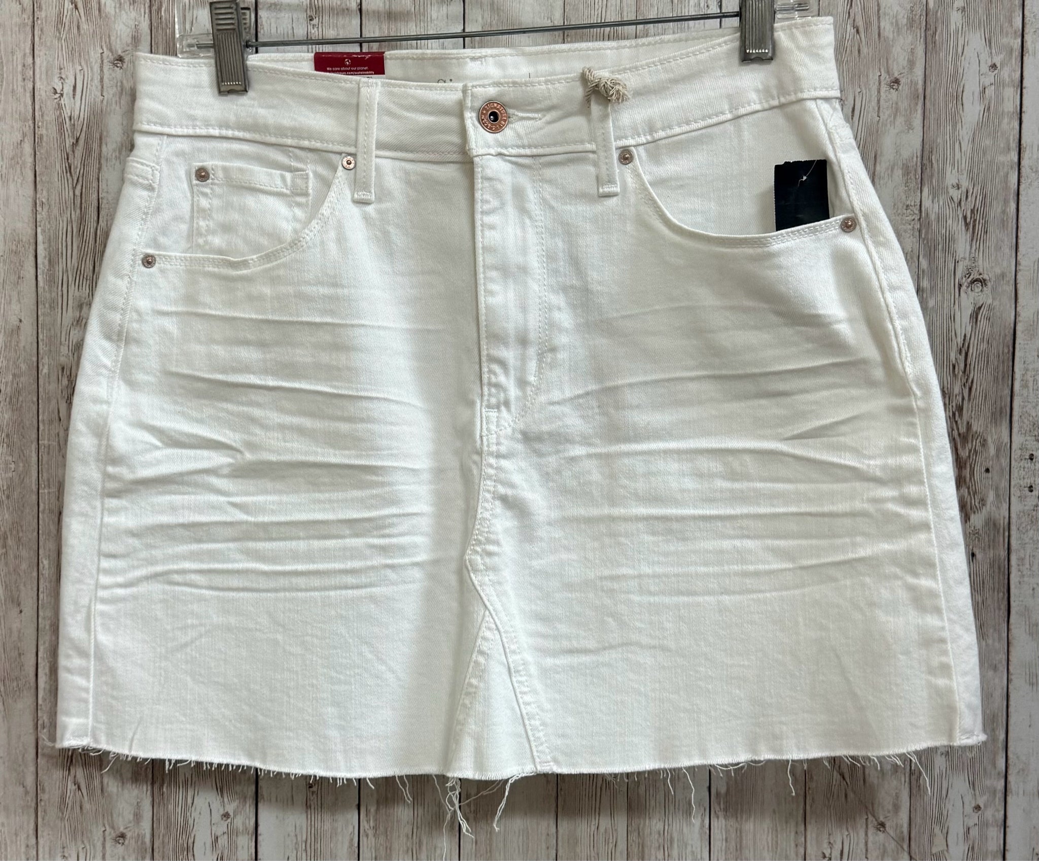 Size 4 LEVIS White Skirt