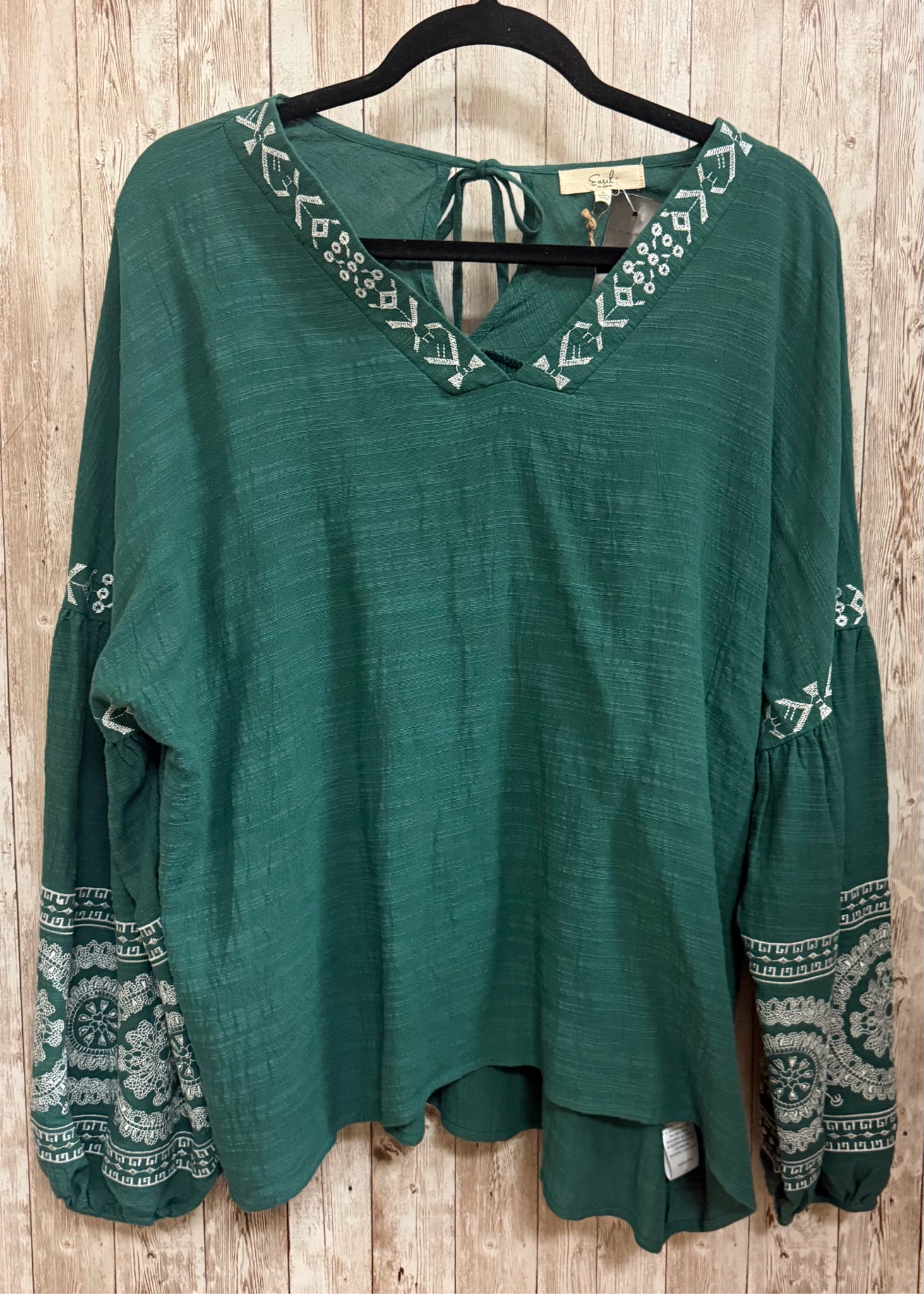 Size L EASEL Green Top