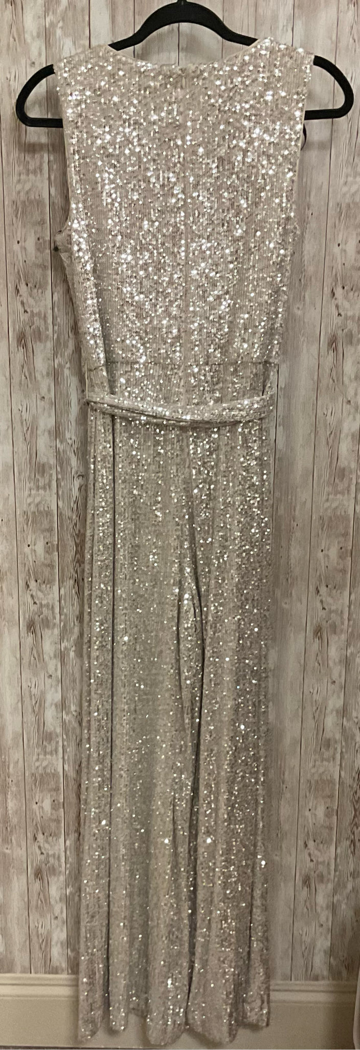 Size 8 VINCE CAMUTO SILVER SEQUINS Jumper