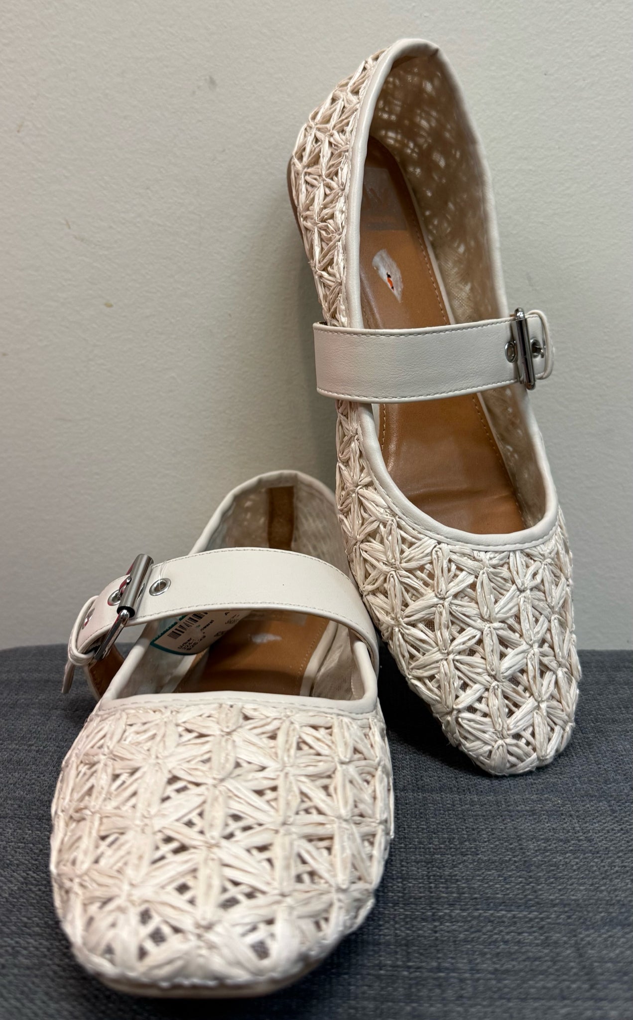 8.5 DV BY DOLCE VITA Cream SHOES