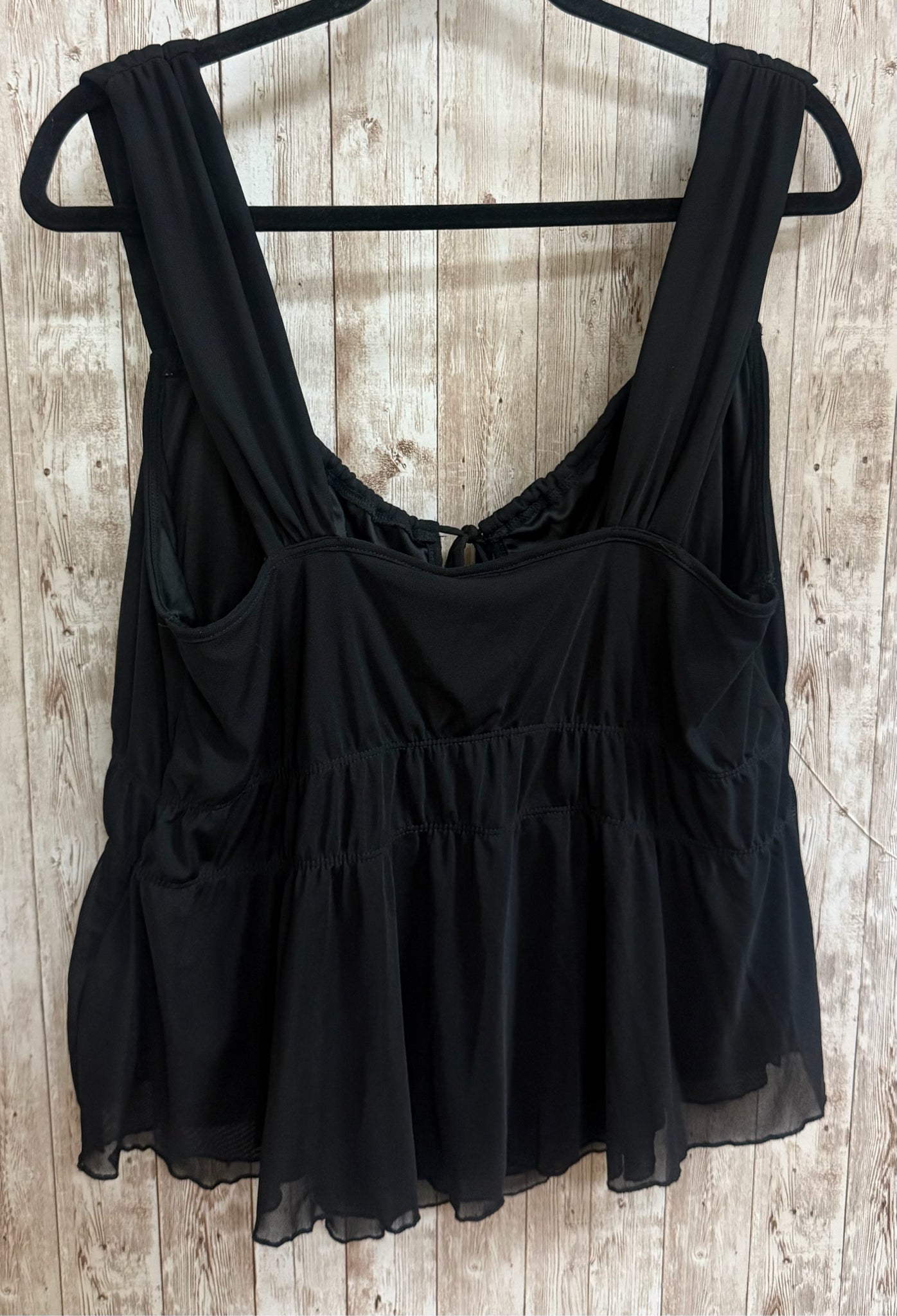 Size L TORID Black Top