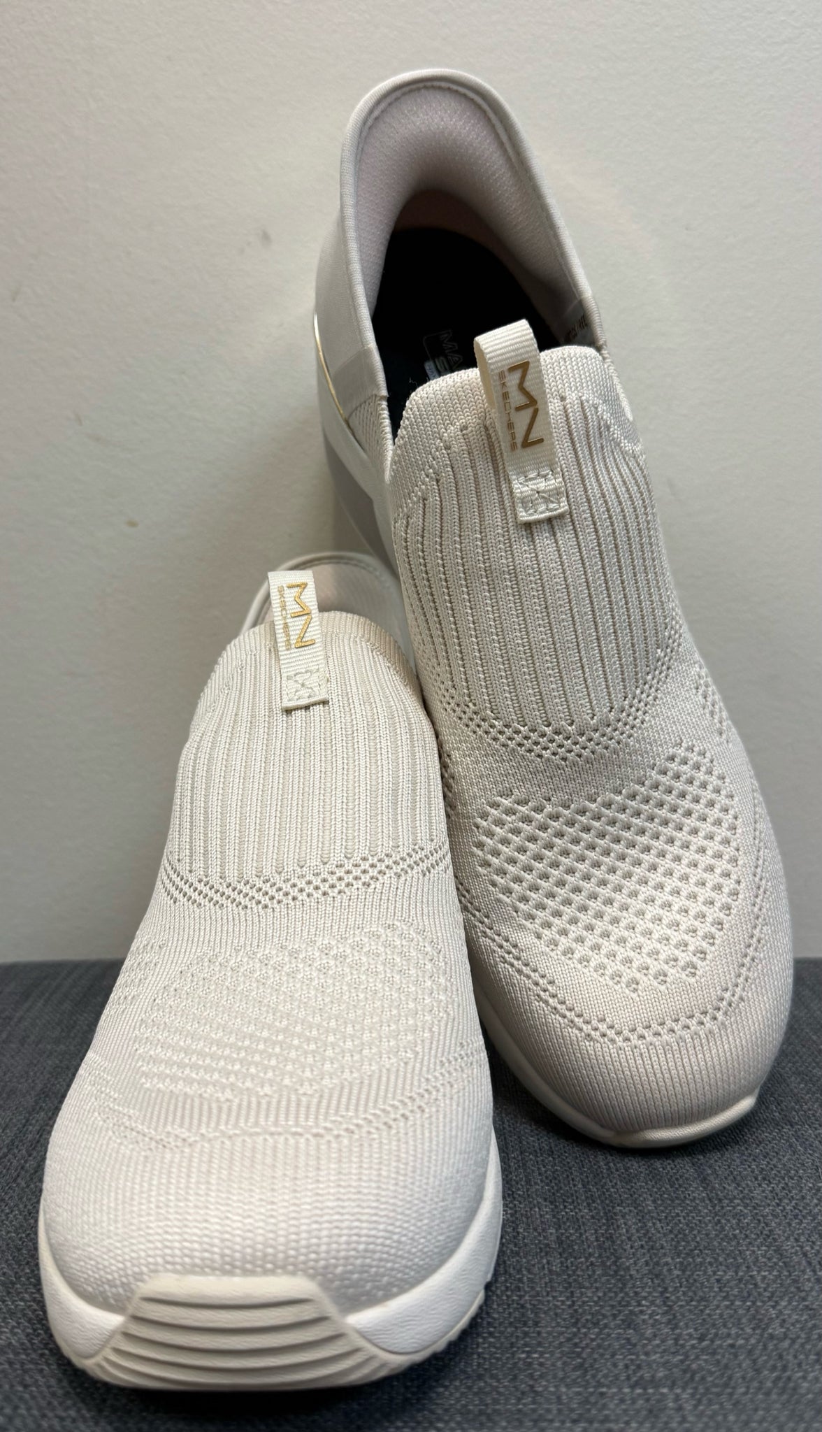 9 SKECHERS Cream Sneakers