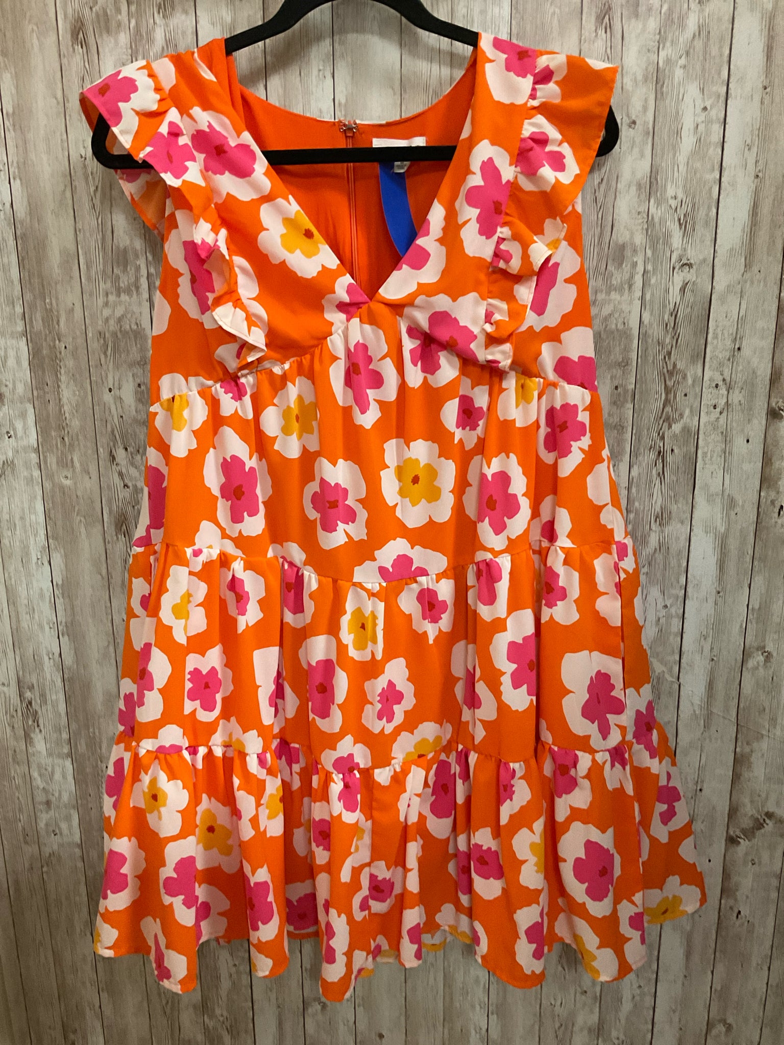 Size M EE:SOME ORANGE AND PINK FLORAL Dress