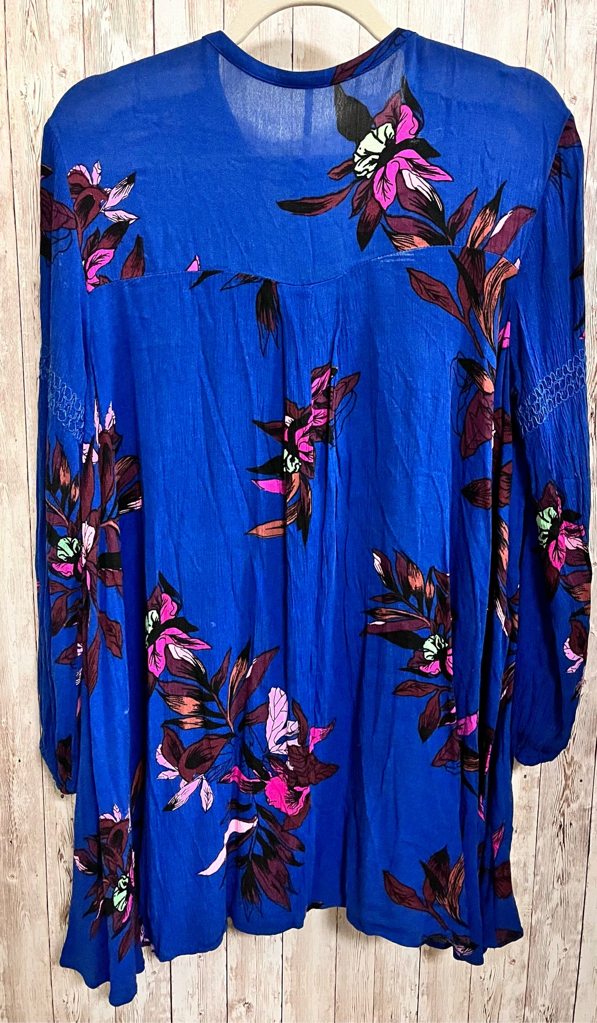 Size S FREE PEOPLE BLUE FLORAL Top