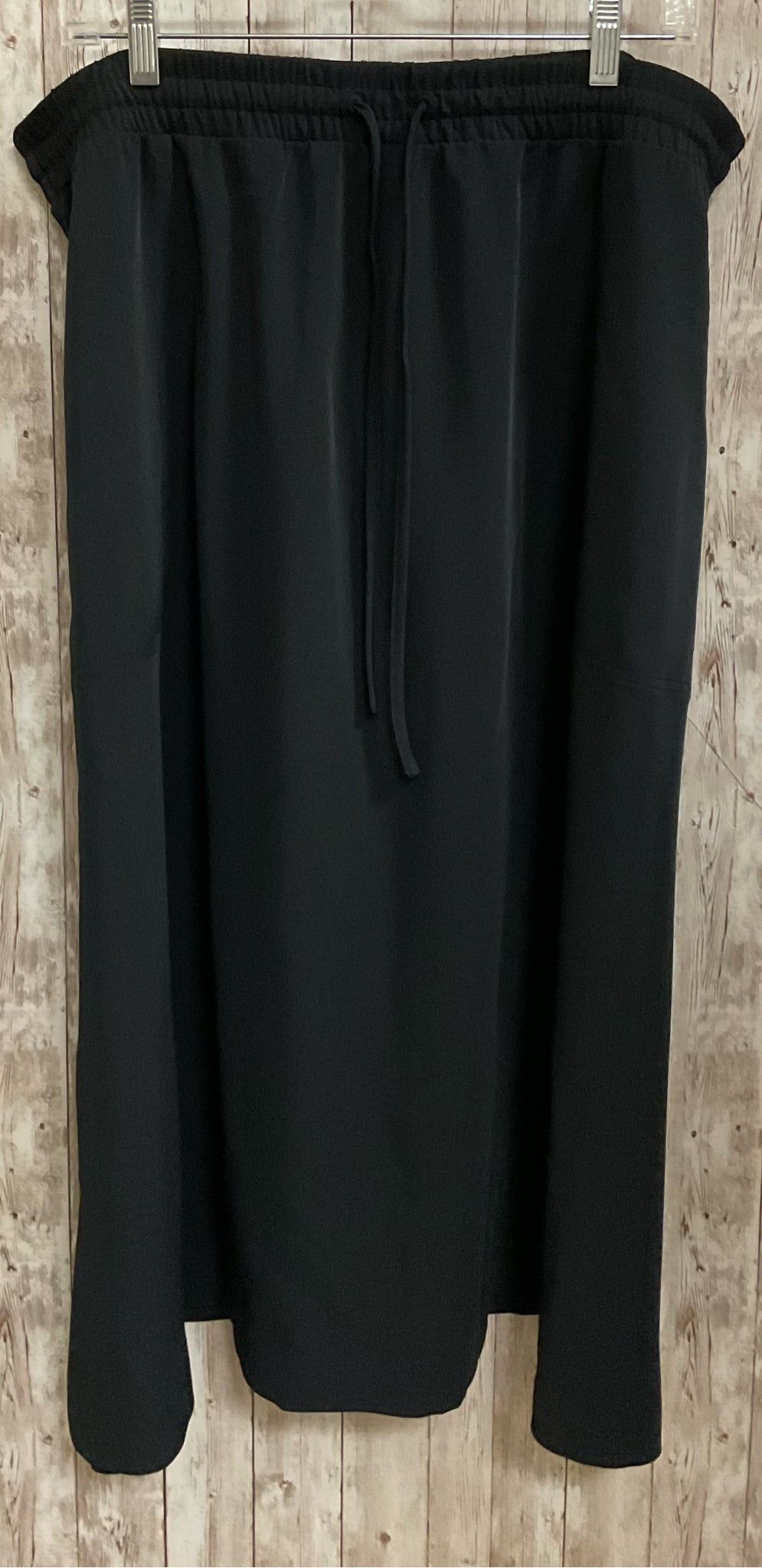 Size 1X SPANX Black Skirt