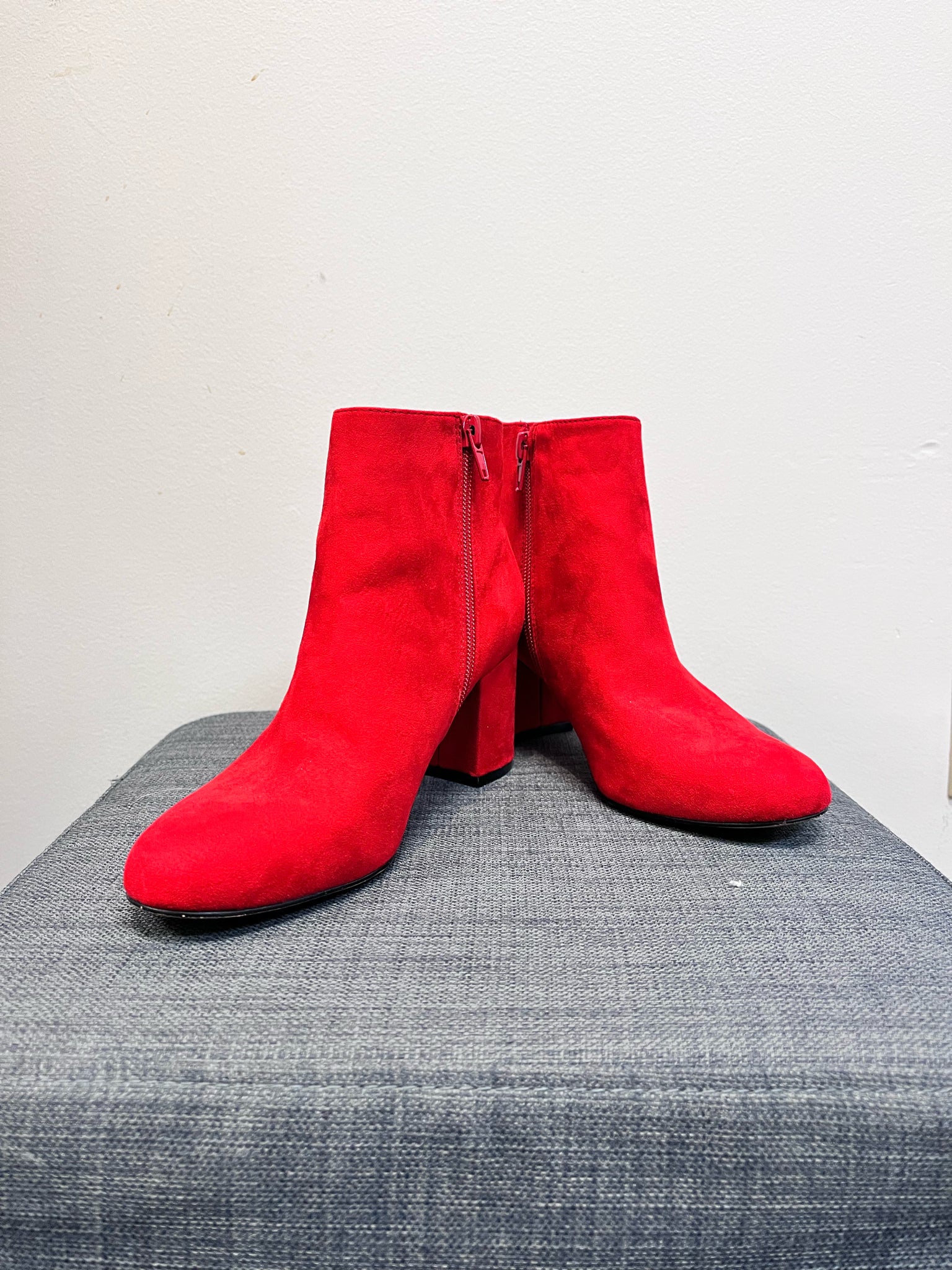 6 INC Red Boots