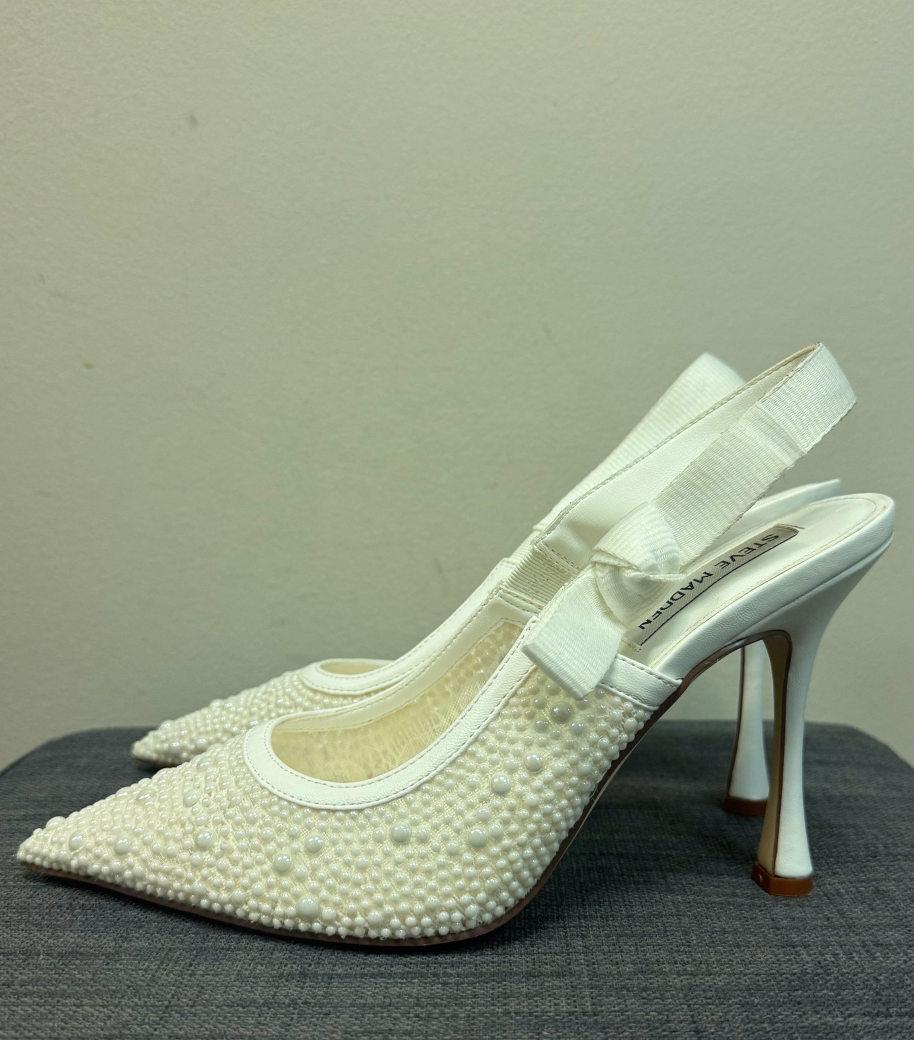 8 STEVE MADDEN White SHOES